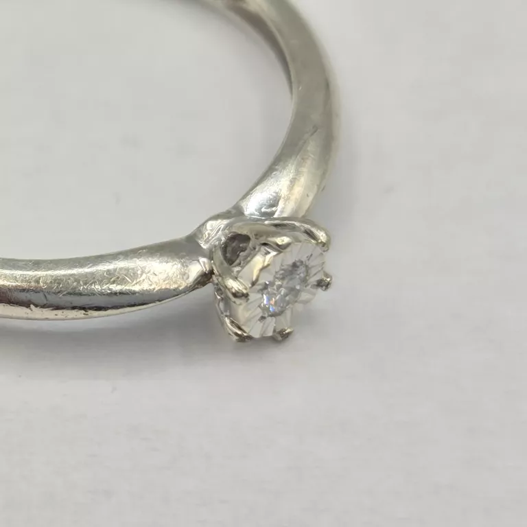 zloty-pierscionek-brylant-003ct-375-131g-r9-plec-15851-1