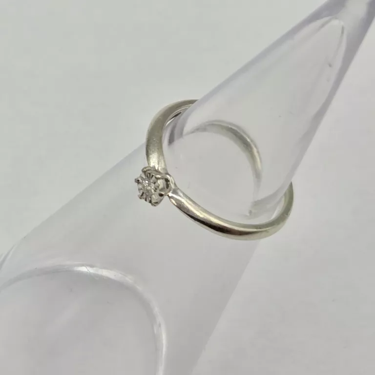 zloty-pierscionek-brylant-003ct-375-131g-r9-wykonczenie-15753-4