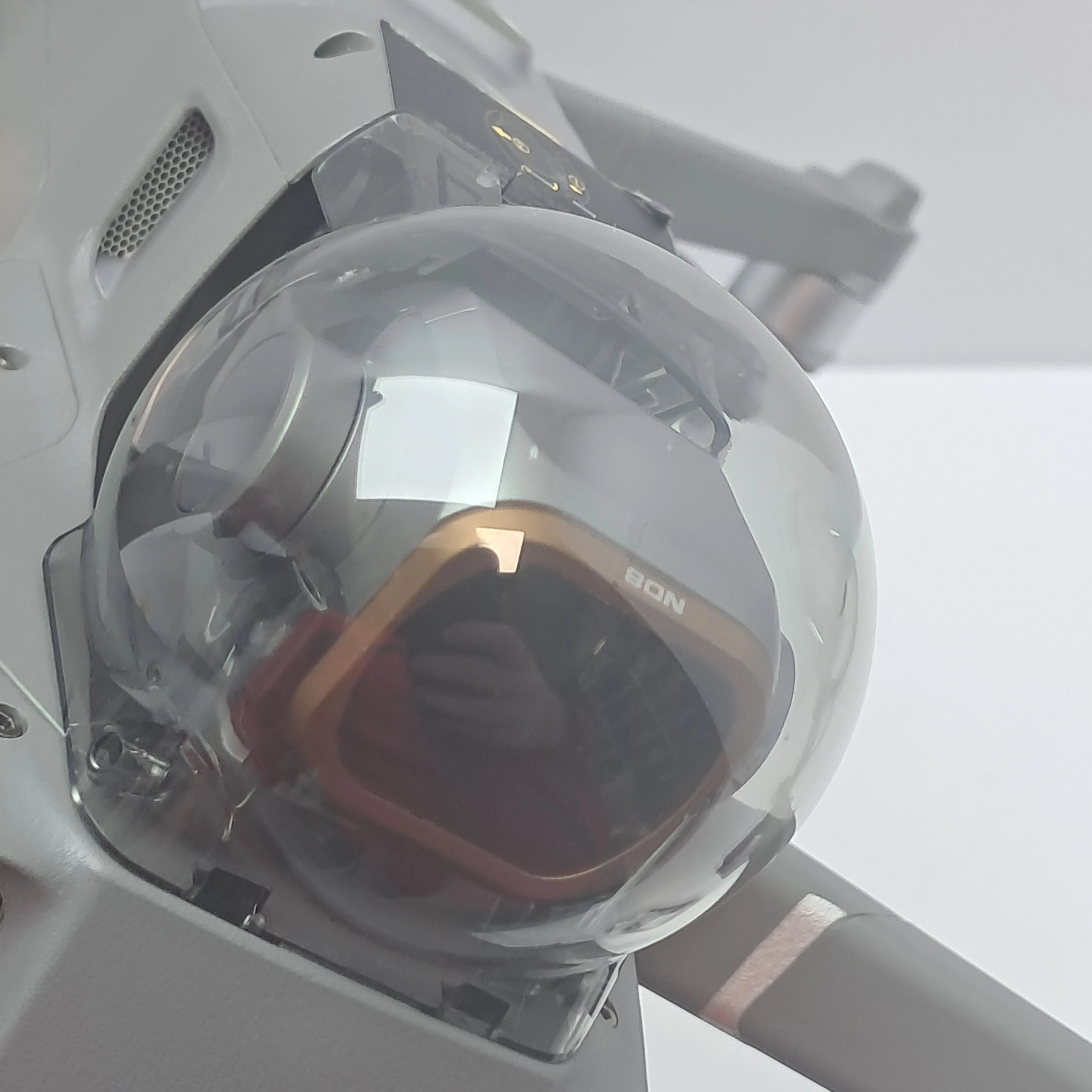 dron-dji-mavic-2-pro-3x-aku-stan-zlozenia-384-2