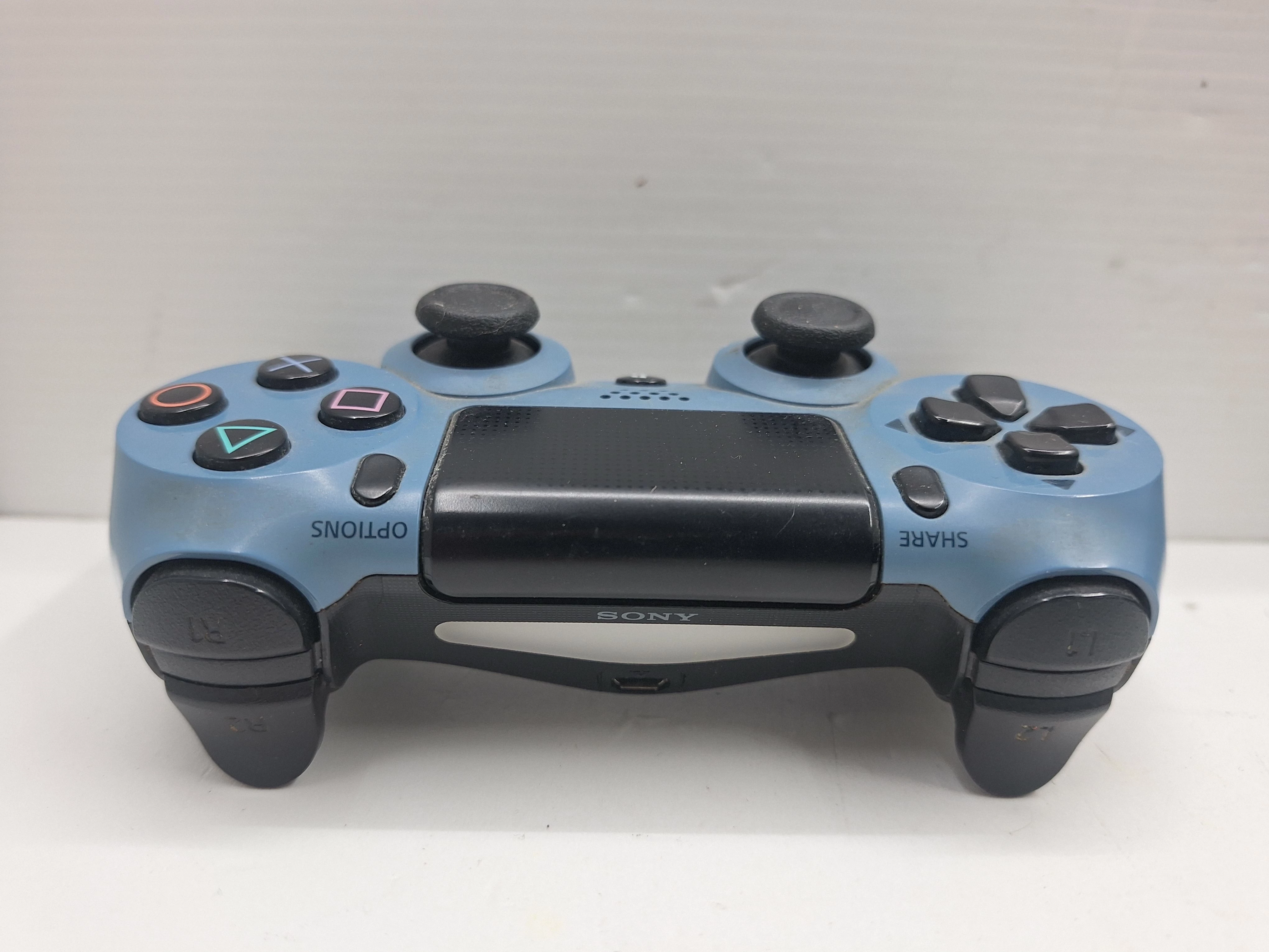 konsola-ps4-1tb-pad-okablowanie-liczba-kontrolerow-w-zestawie-205994-225554