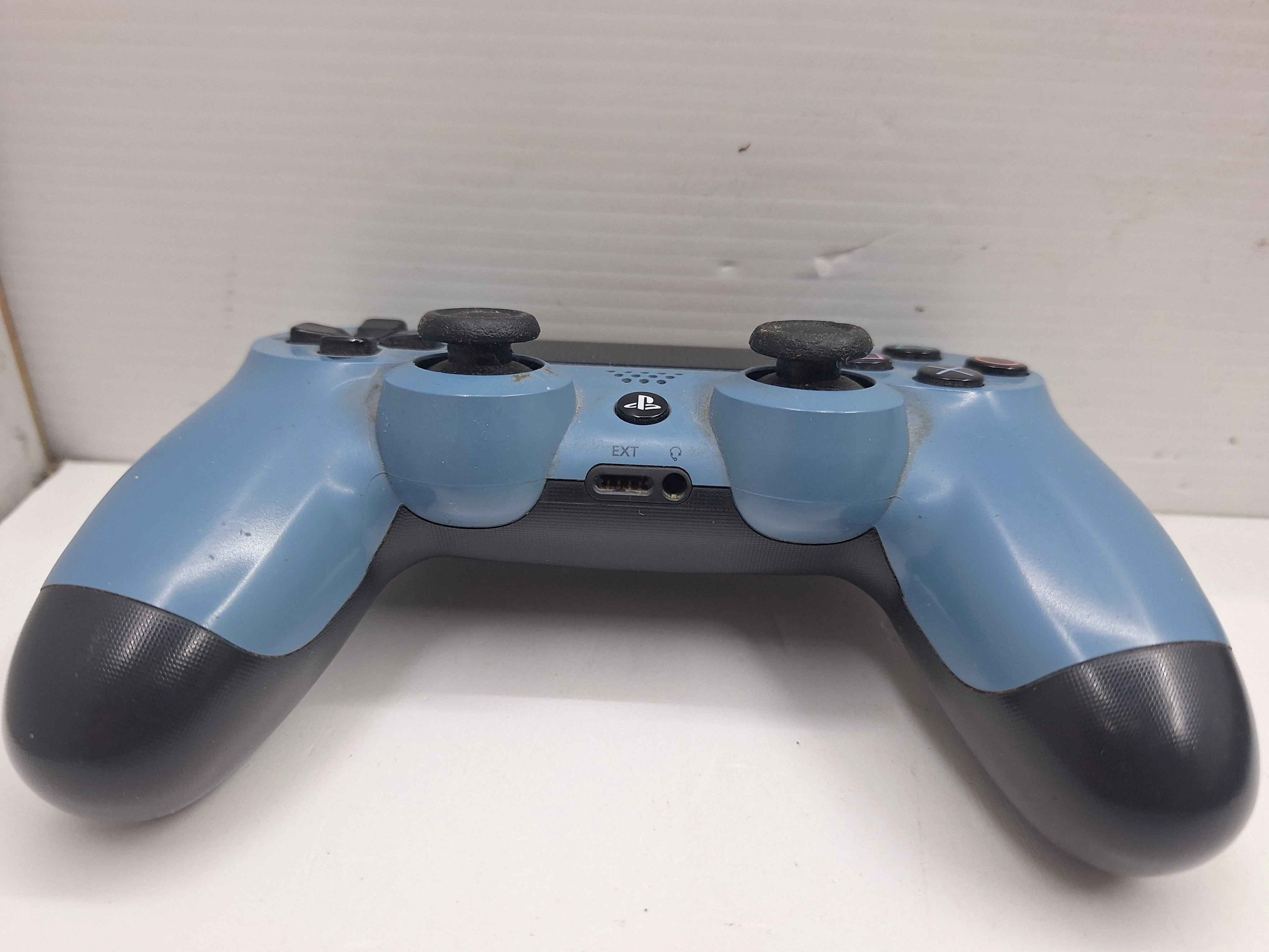 konsola-ps4-1tb-pad-okablowanie-wersja-130590-1