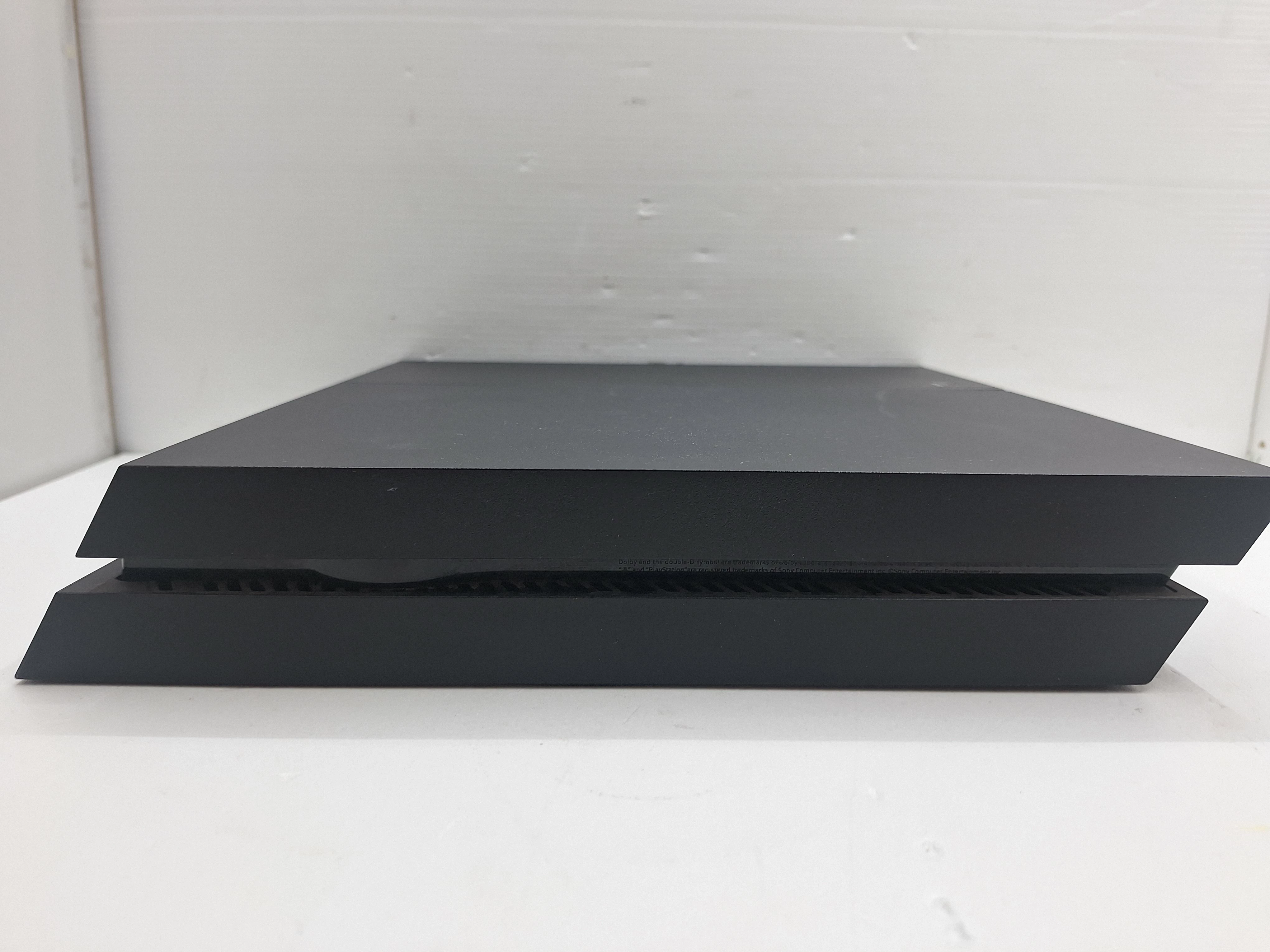 konsola-ps4-1tb-pad-okablowanie-kolor-249512-1647413