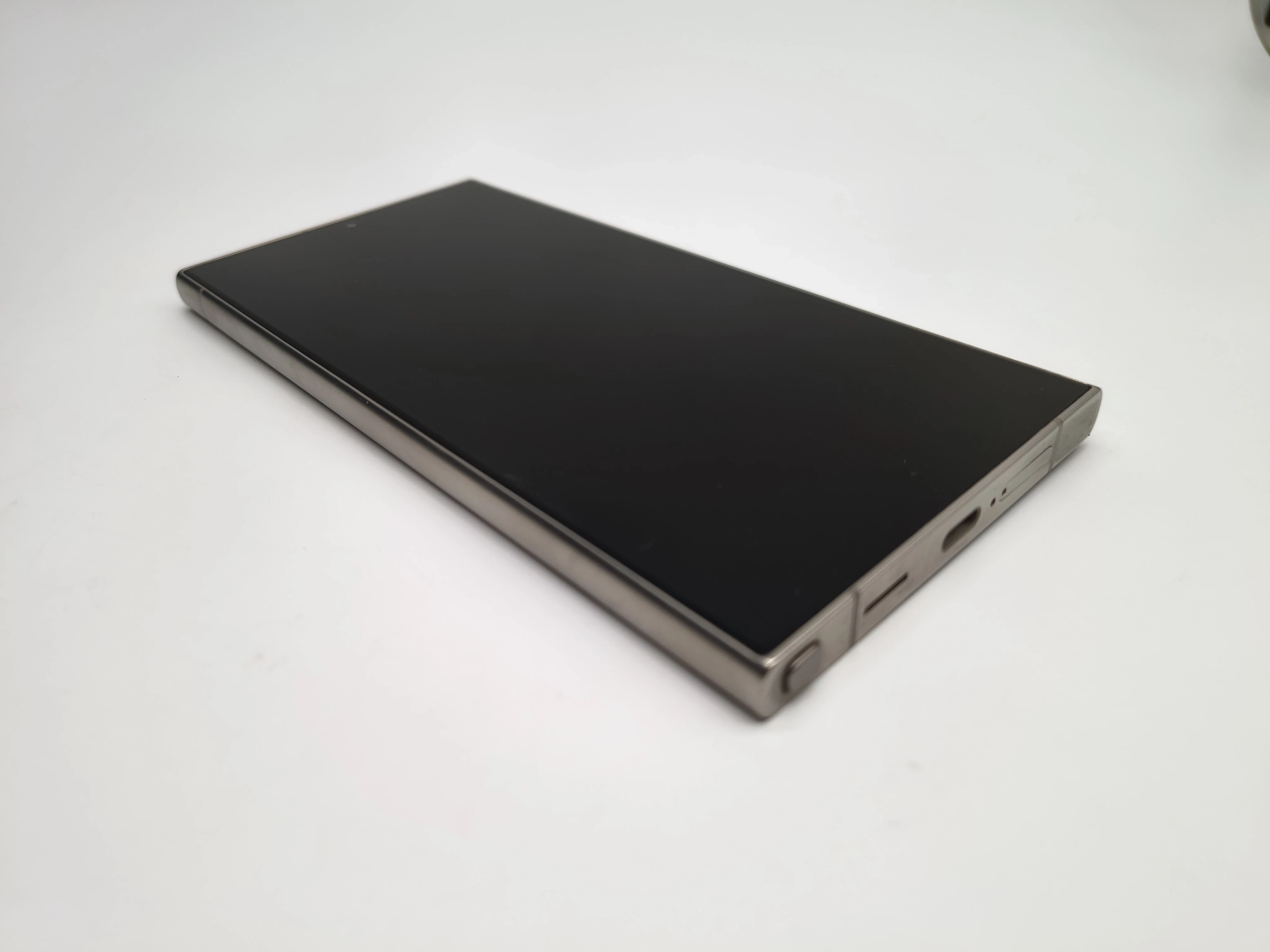 telefon-samsung-galaxy-s24-ultra-12256gb-wbudowana-pamiec-202869-214185