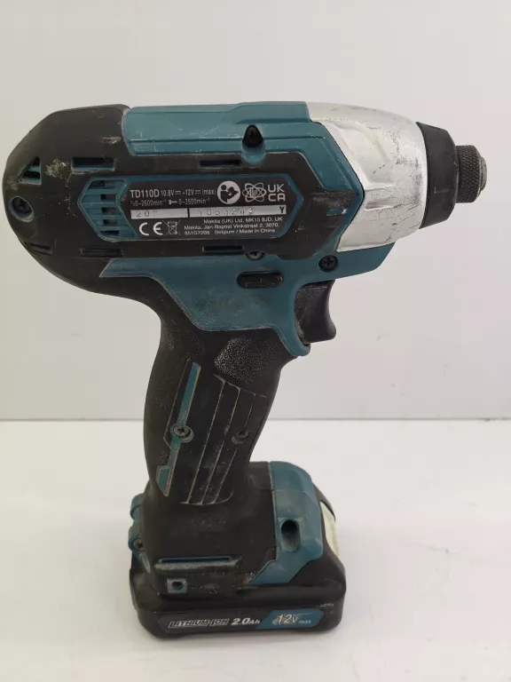 zestaw-makita-clx224saj-2-wkretarki-2x-aku-lad-walizka-waga-produktu-z-opakowaniem-jednostkowym-4450