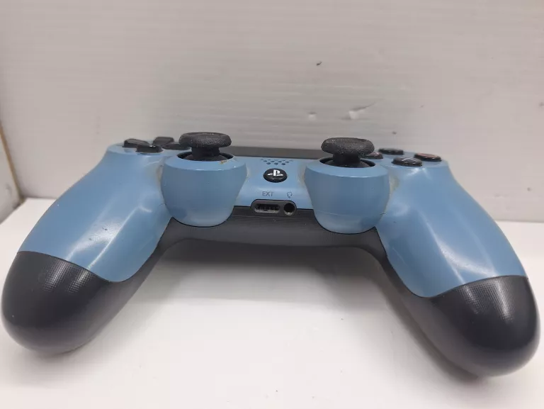 konsola-ps4-1tb-pad-okablowanie-wersja-130590-1