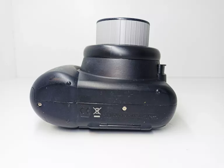 aparat-natychmiastowy-fujifilm-instax-mini-8-zalaczone-wyposazenie-234333-1