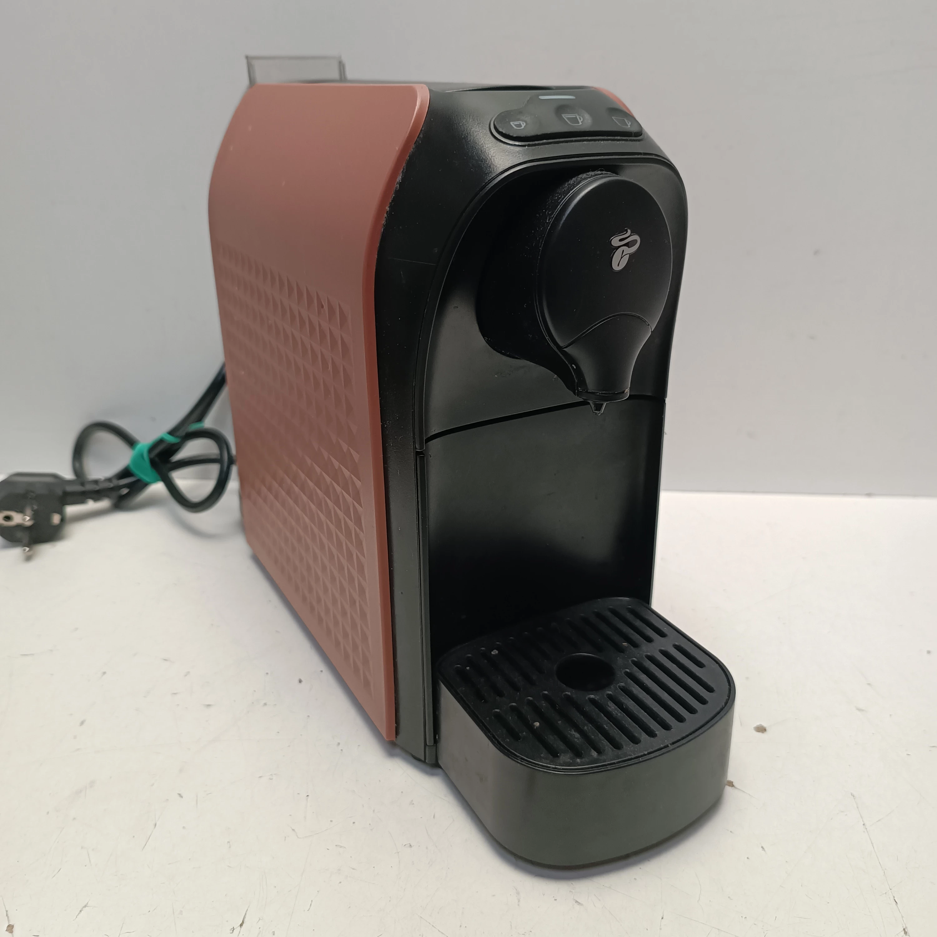 ekspres-kapsulkowy-tchibo-cafissimo-easy-rozowy-ean-gtin-4061445121893