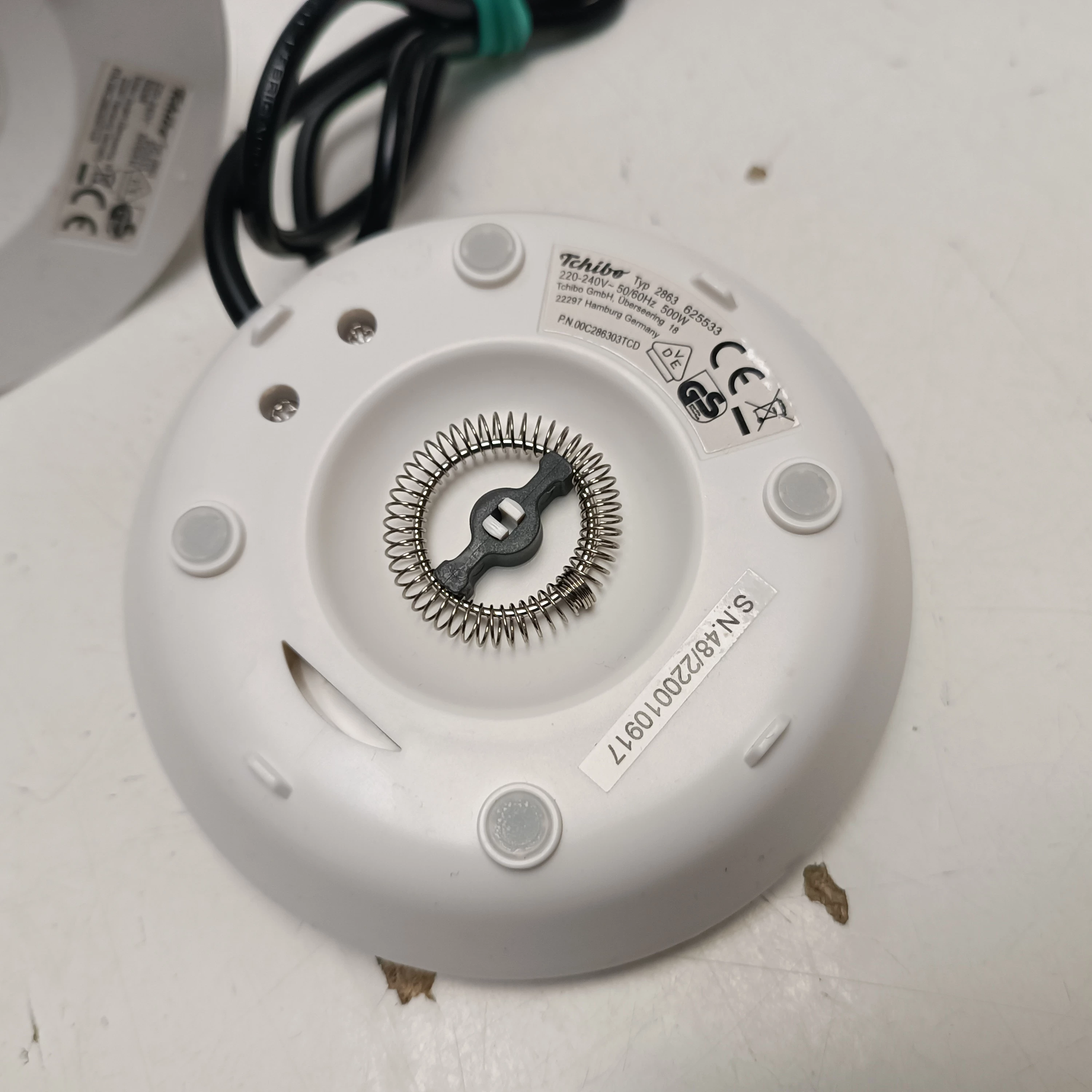 tchibo-spieniacz-elektryczny-do-mleka-500w-cichy-250ml-auto-stop-moc-50000