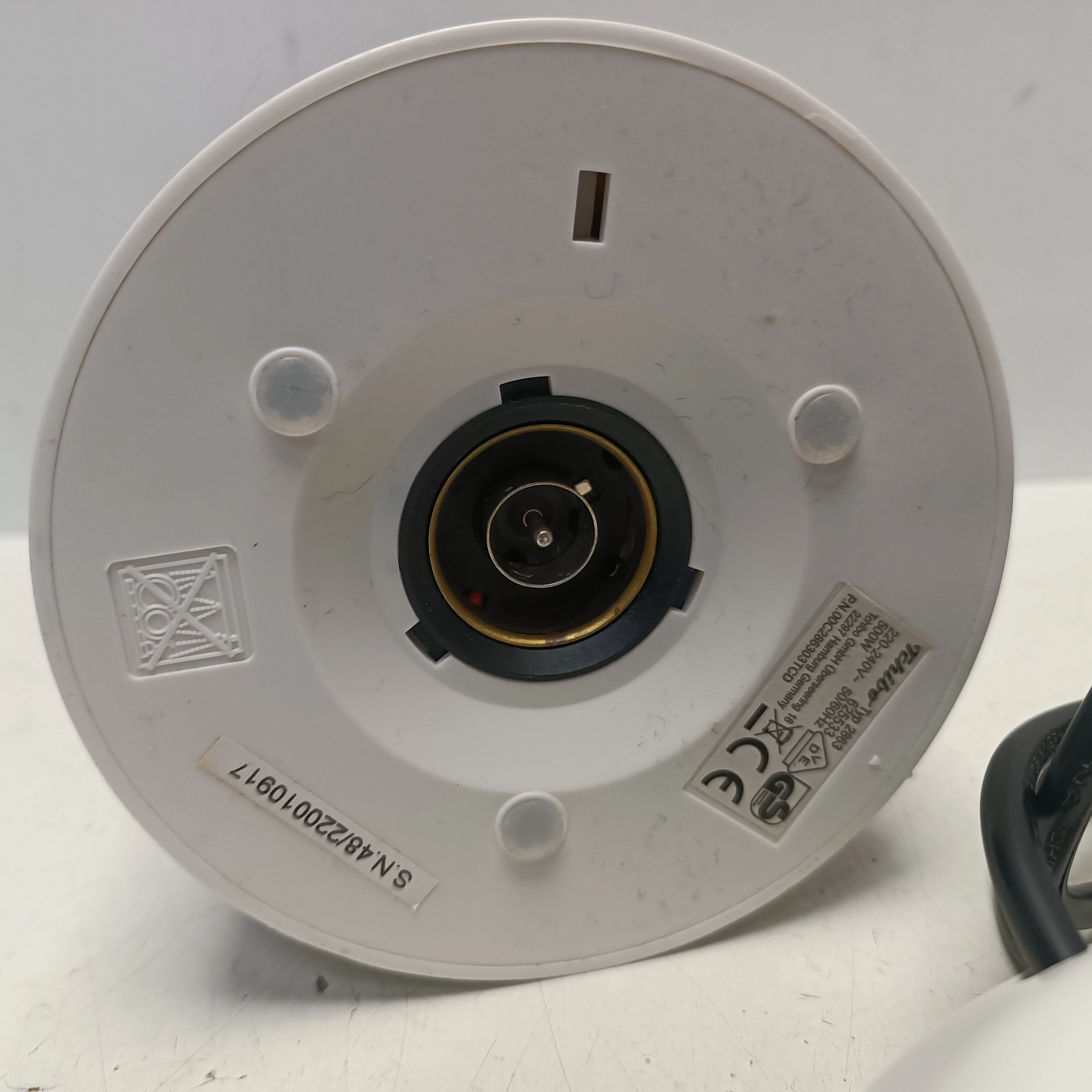 tchibo-spieniacz-elektryczny-do-mleka-500w-cichy-250ml-auto-stop-cechy-dodatkowe-avusb