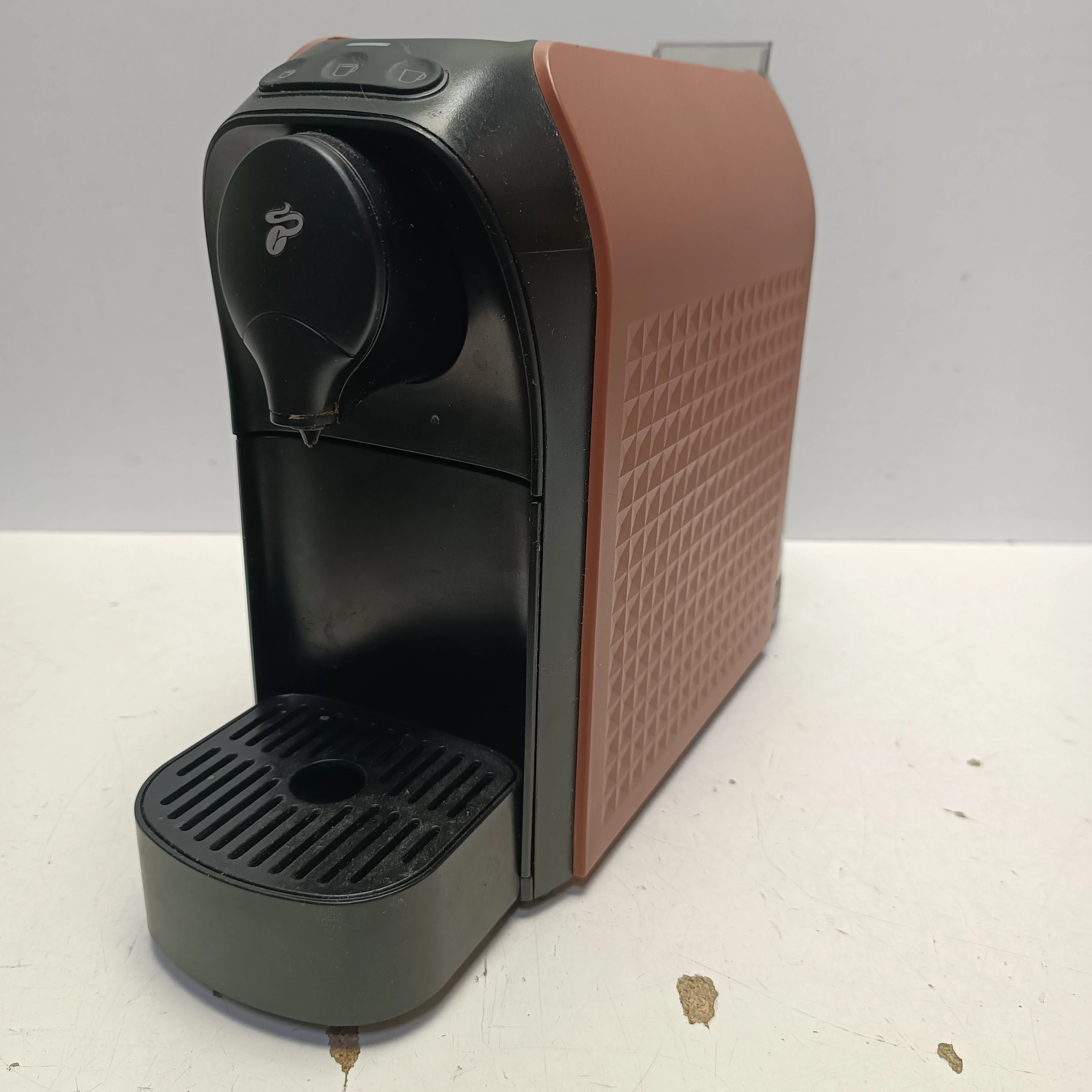 ekspres-kapsulkowy-tchibo-cafissimo-easy-rozowy-stan-11323-2