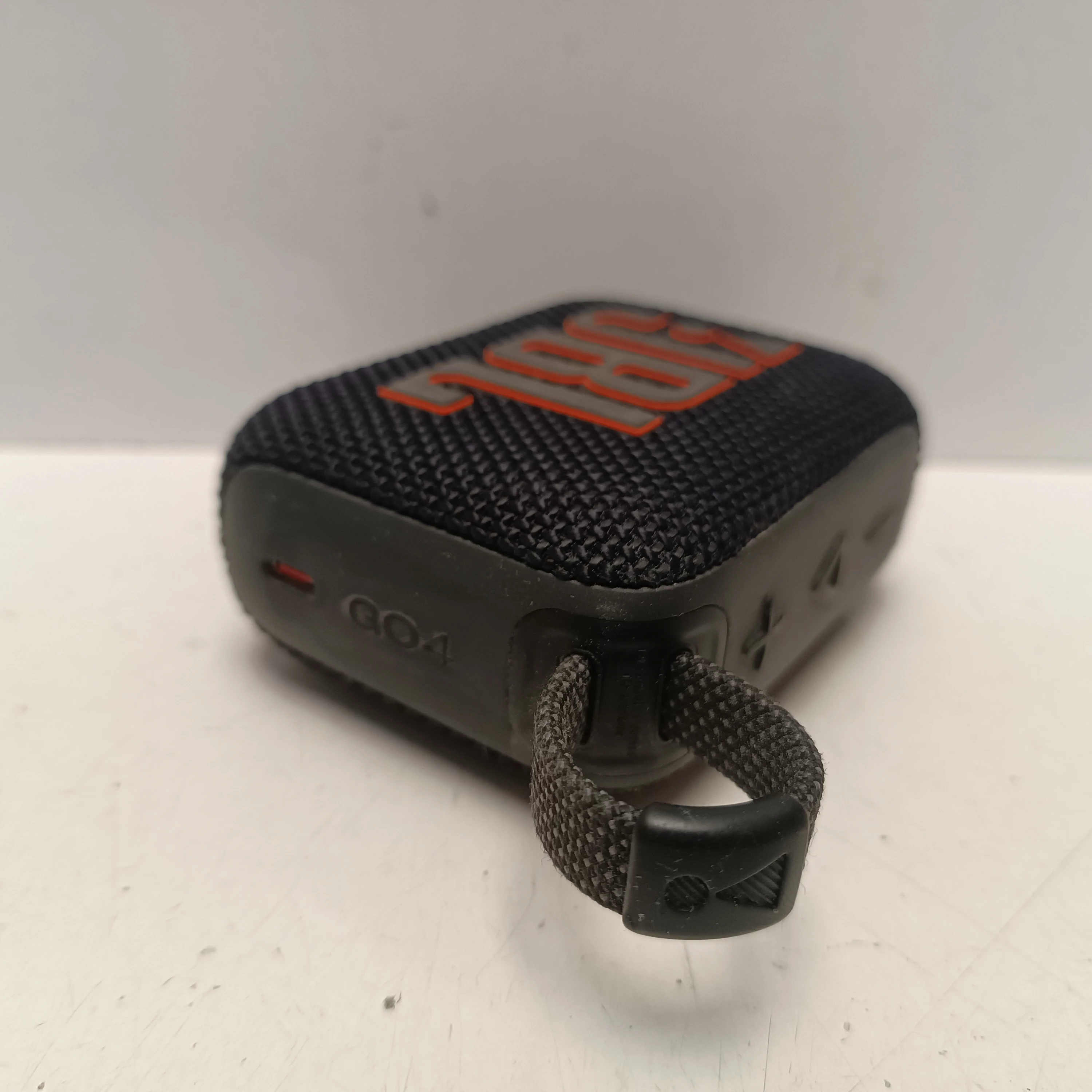 glosnik-jbl-go-4-stan-11323-2