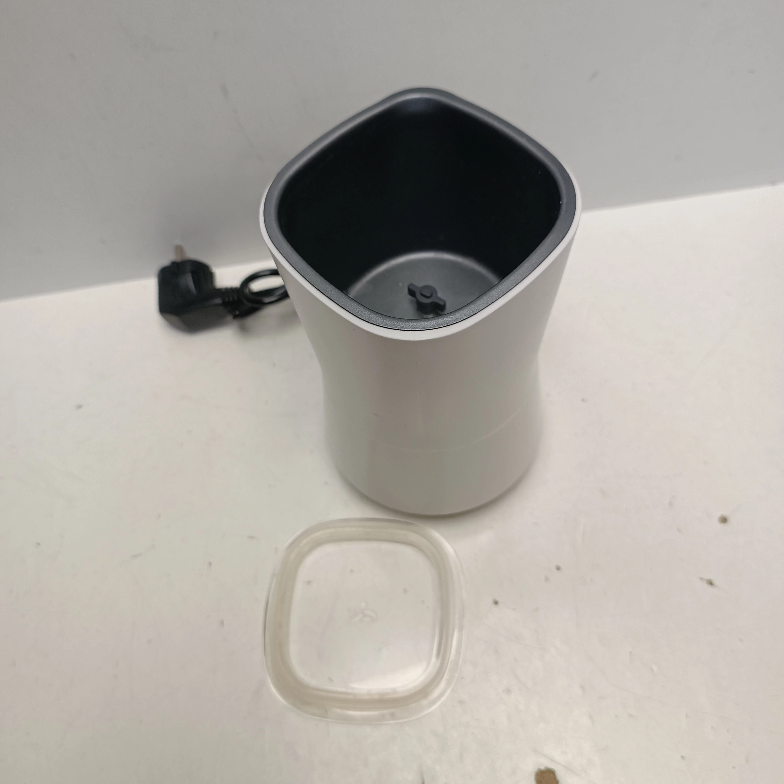 tchibo-spieniacz-elektryczny-do-mleka-500w-cichy-250ml-auto-stop-rodzaj-213054-258674