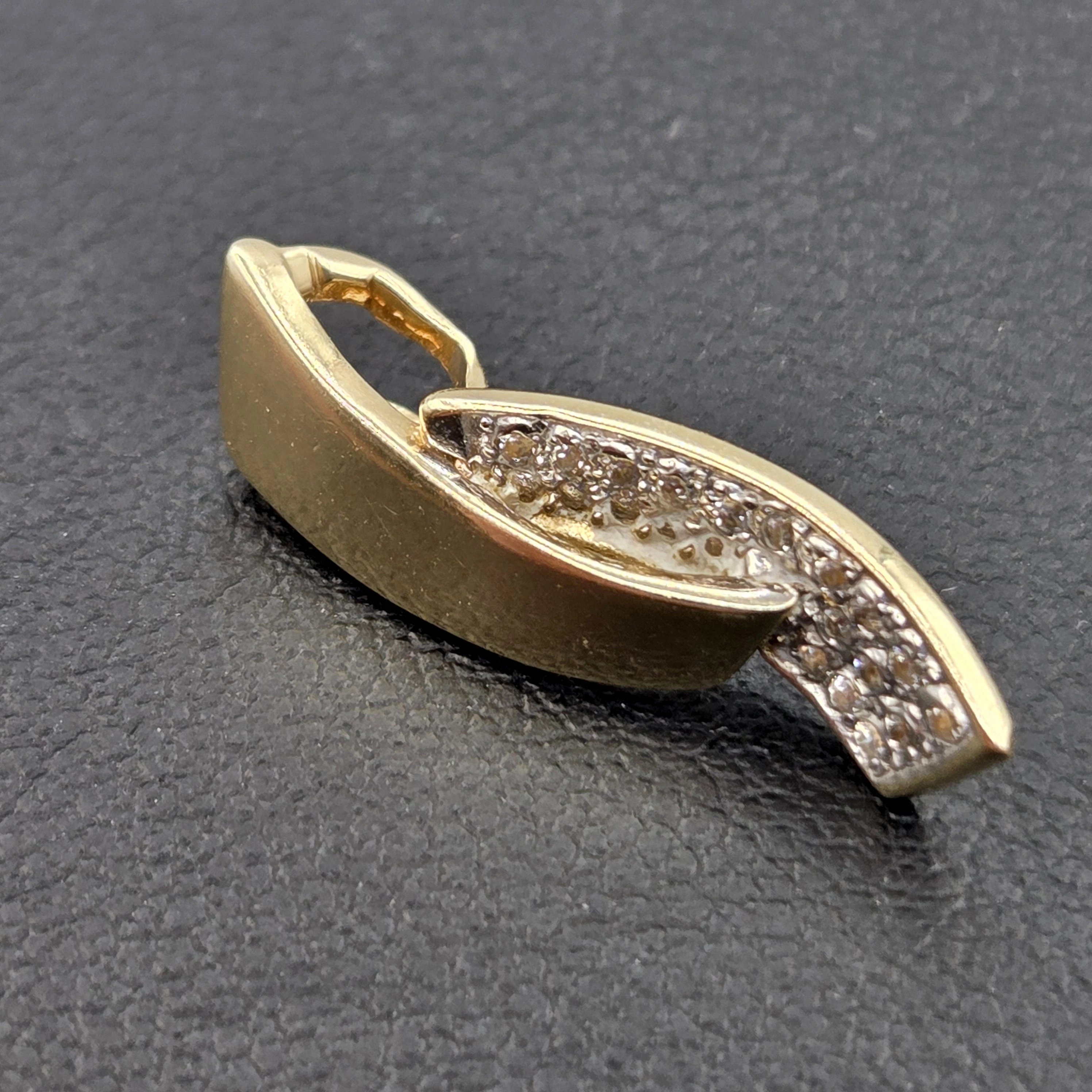 zlota-zawieszka-cyrkonie-333-120g-nazwa-koloru-producenta-zolte-zloto