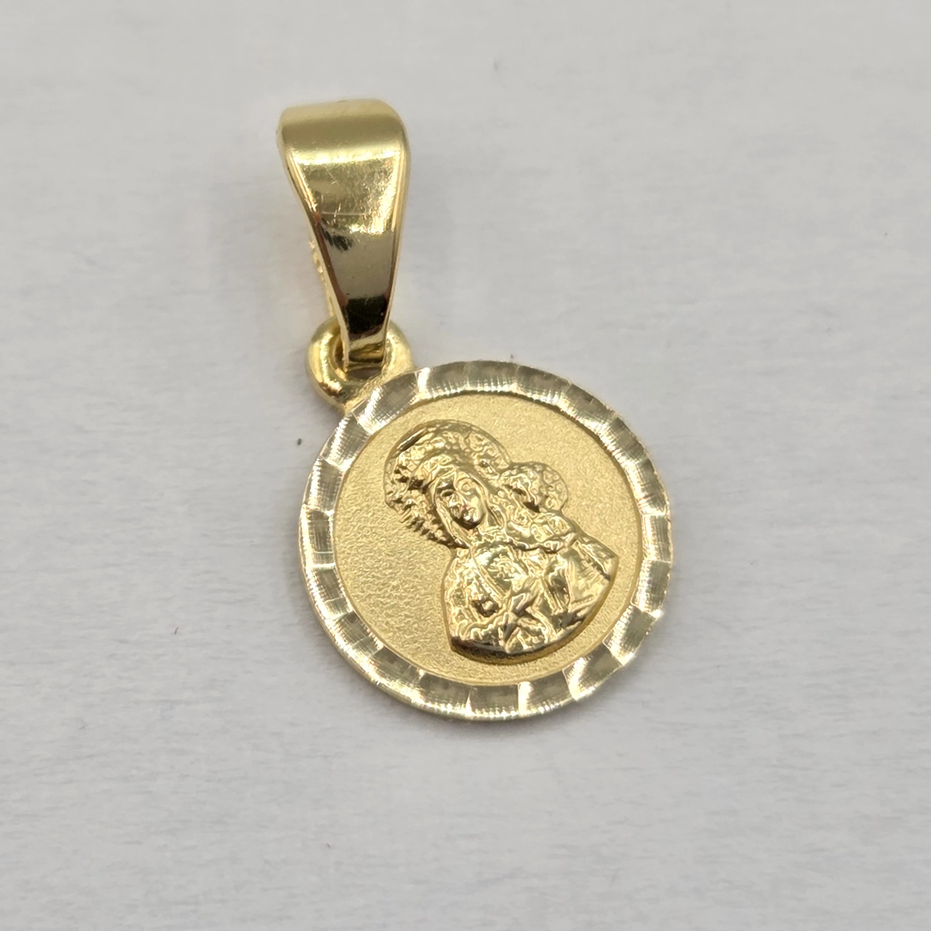 zlota-zawieszka-maryja-585-068g-3-maja-48-poznan-ska-x