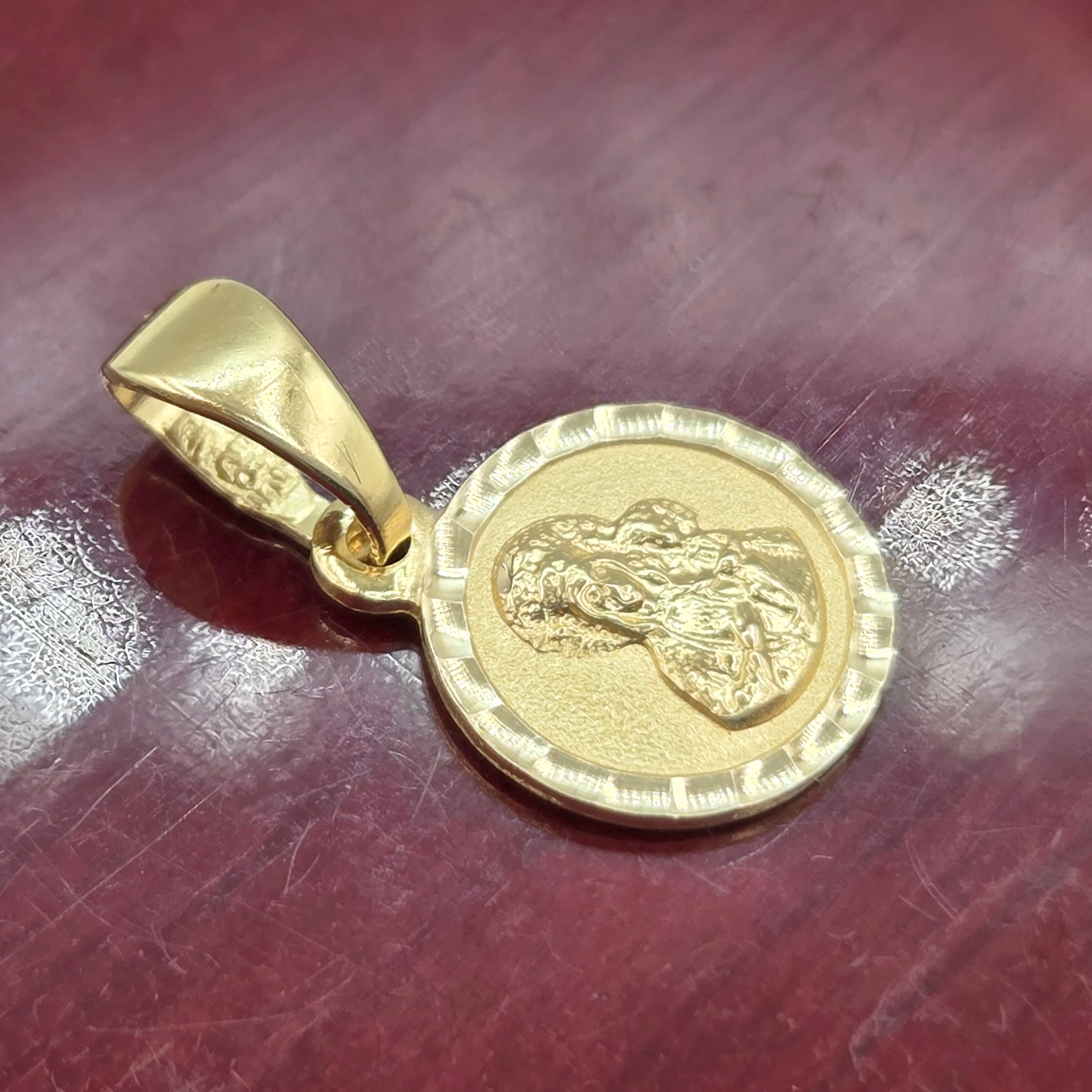 zlota-zawieszka-maryja-585-068g-marka-248811-958954