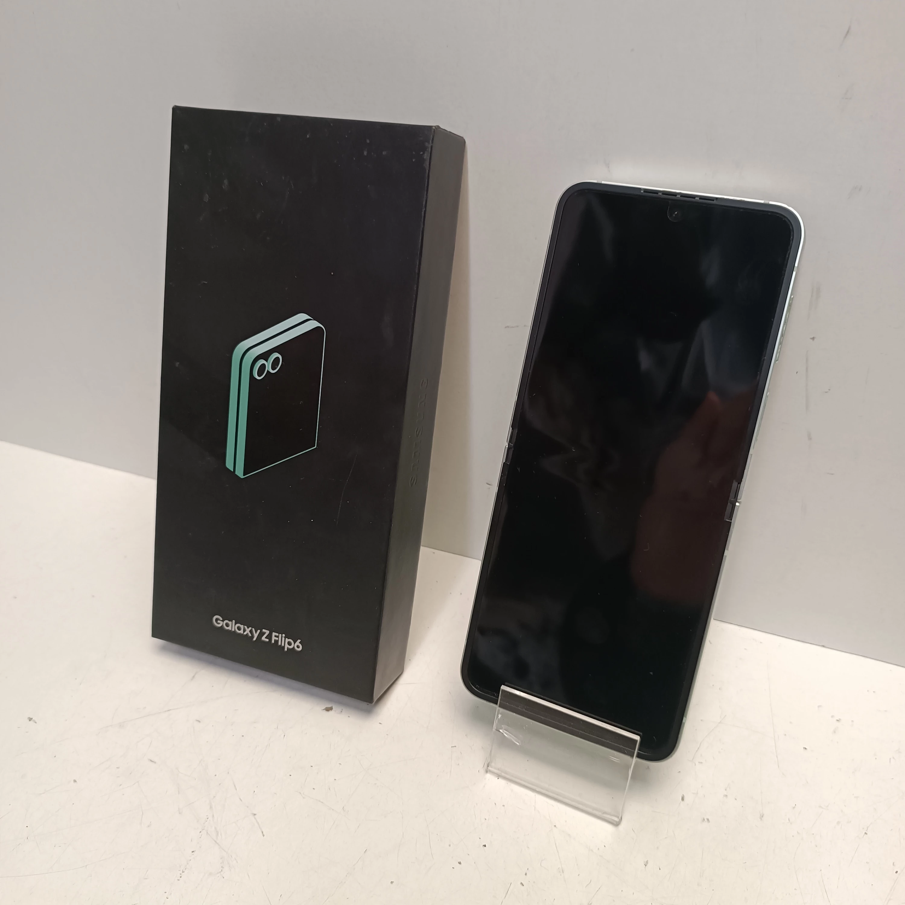 telefon-samsung-galaxy-z-flip-6-12512-gb-ean-gtin-8806095614656