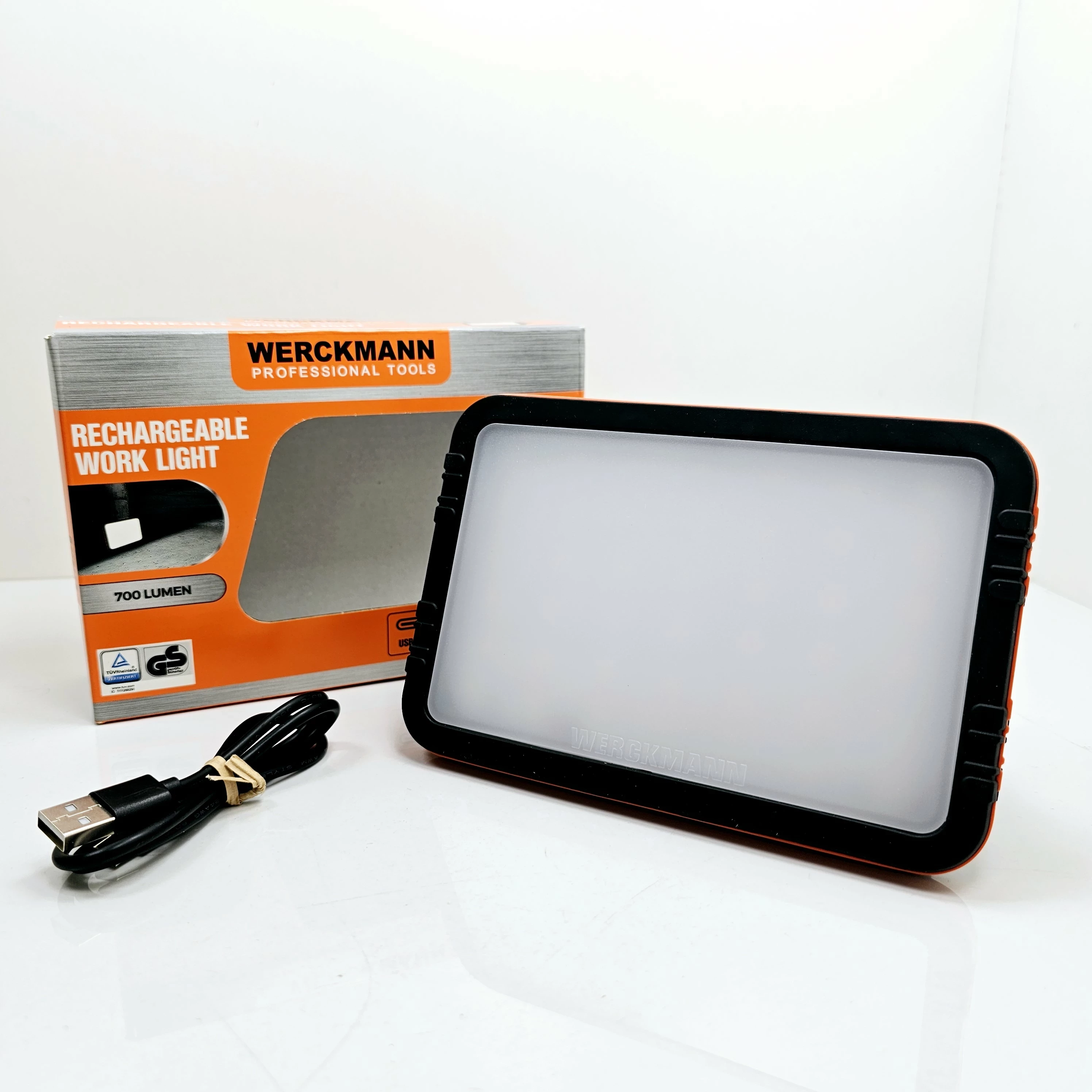 reflektor-roboczy-led-werckmann-700-lm-10w-398524-okopowa-7a-warszawa