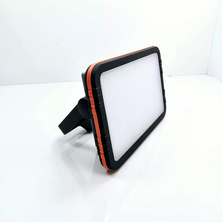 reflektor-roboczy-led-werckmann-700-lm-10w-398524-stan-11323-2