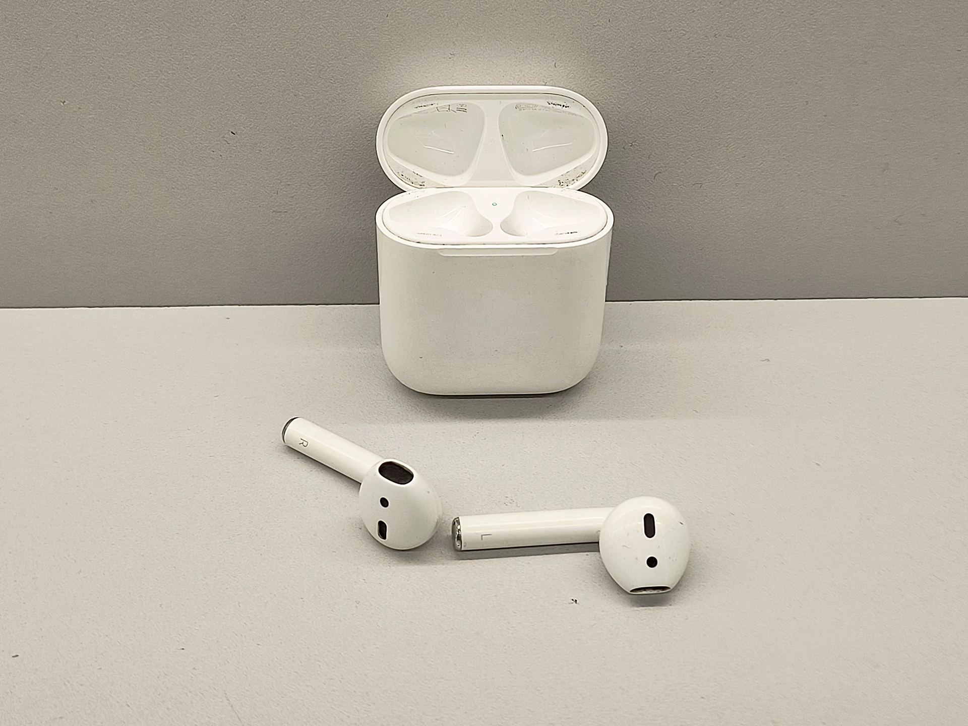 sluchawki-douszne-apple-air-pods-ii-generacji-a1602-kaliska-15-leczyca