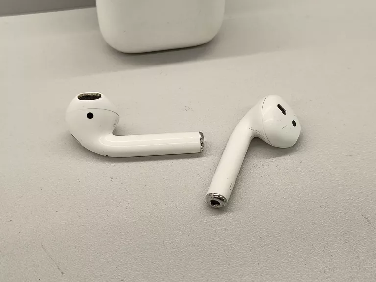 sluchawki-douszne-apple-air-pods-ii-generacji-a1602-stan-11323-2