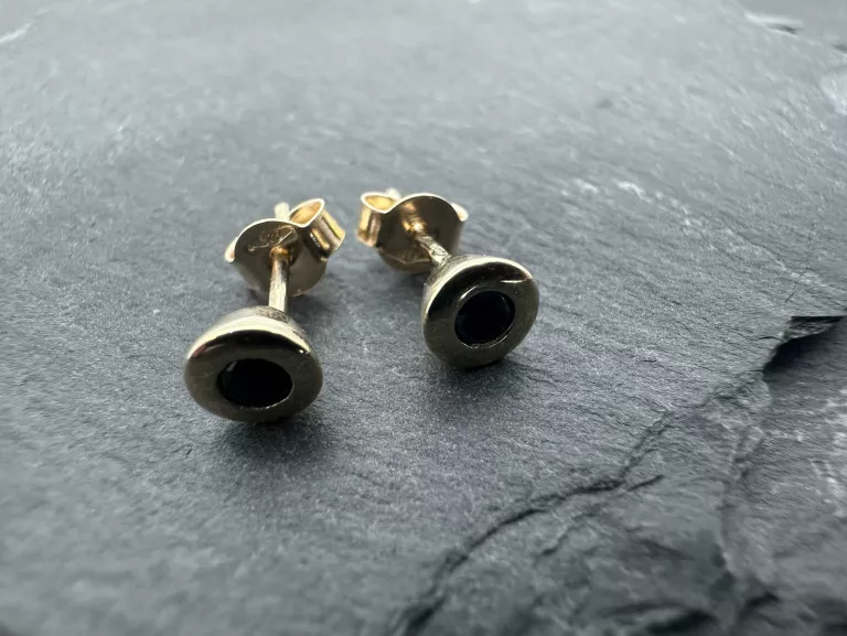 zlote-kolczyki-z-czarnym-oczkiem-proba-375-9k-122g-slupska-14-katowice