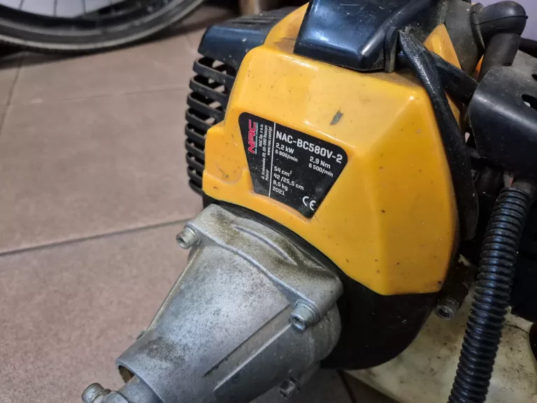 podkaszarka-kosa-spalinowa-nac-bc580v-2-54-cm3-22kw-marka-248811-951067