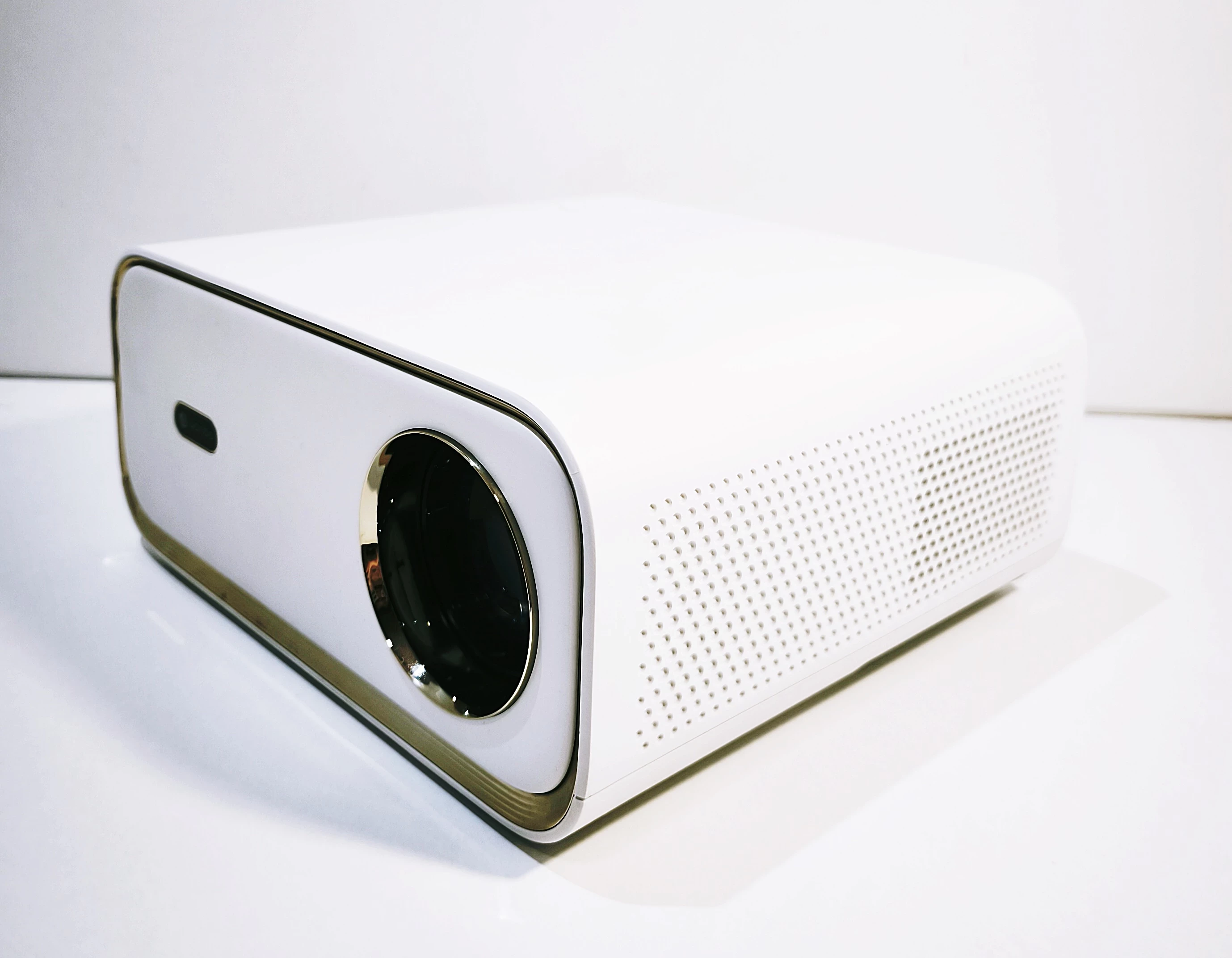 projektor-lcd-wanbo-x5-bialy-technologia-wyswietlania-204793-221733