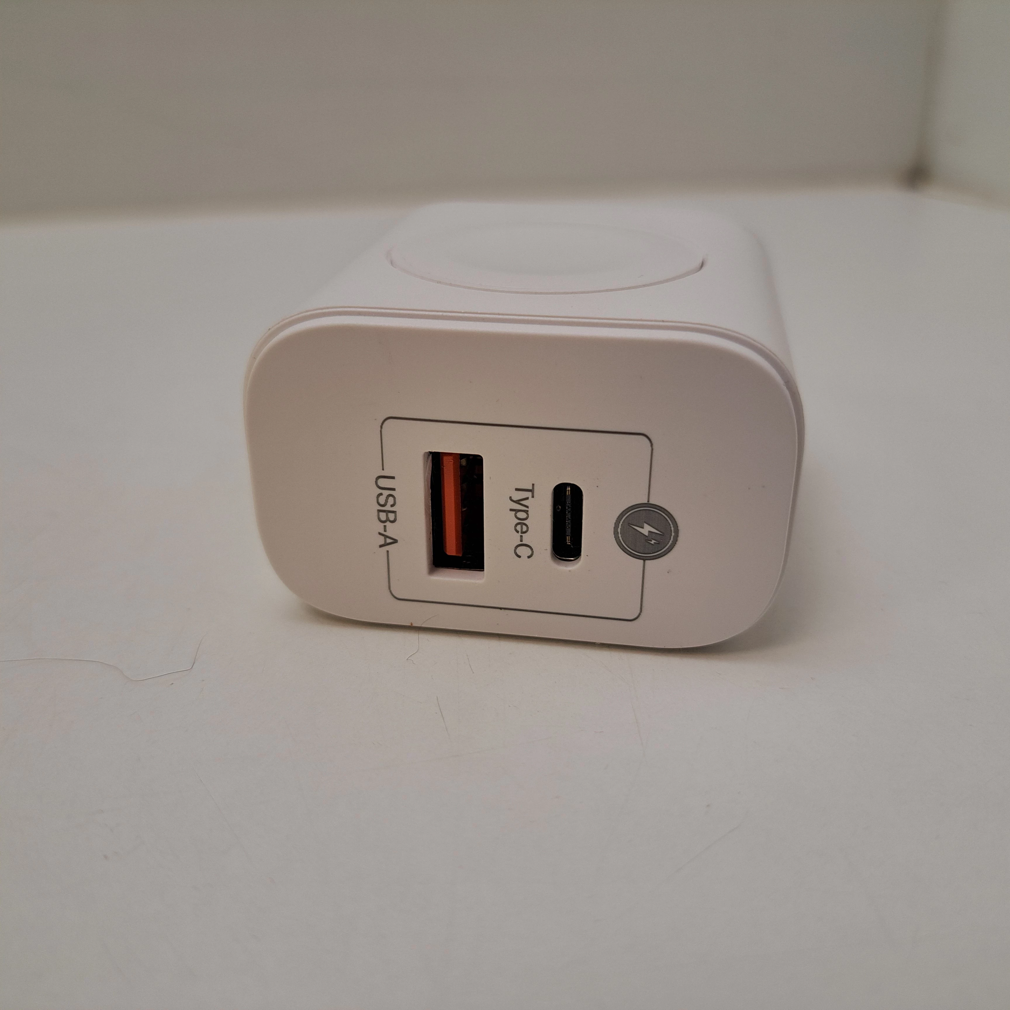 kostka-ladowarki-z-ladowaniem-indukcyjnym-biala-ean-gtin-5907057125371