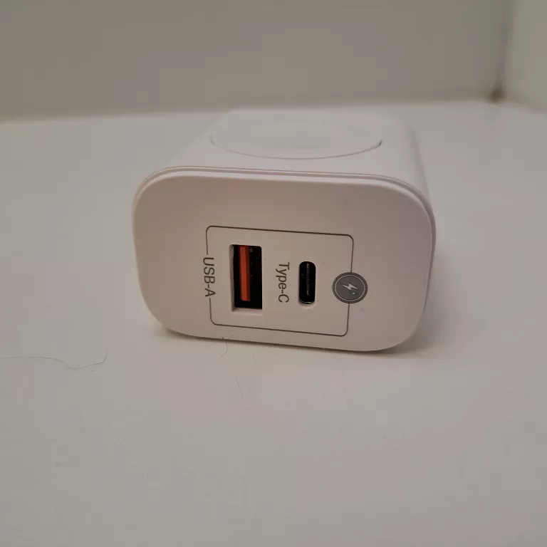 kostka-ladowarki-z-ladowaniem-indukcyjnym-biala-ean-gtin-5907057125371