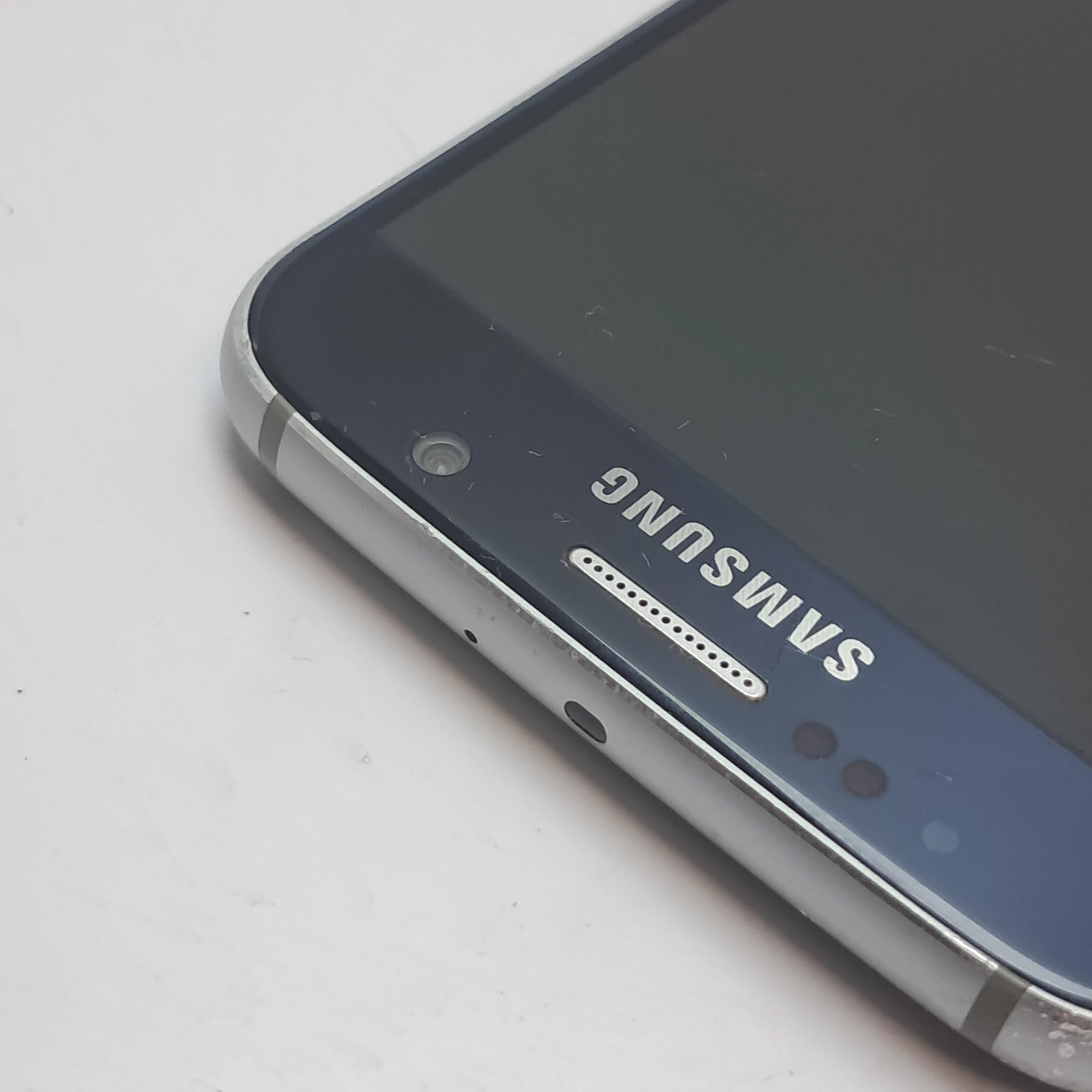 telefon-samsung-galaxy-s6-332gb-kod-producenta-sm-g920fzkaxeo