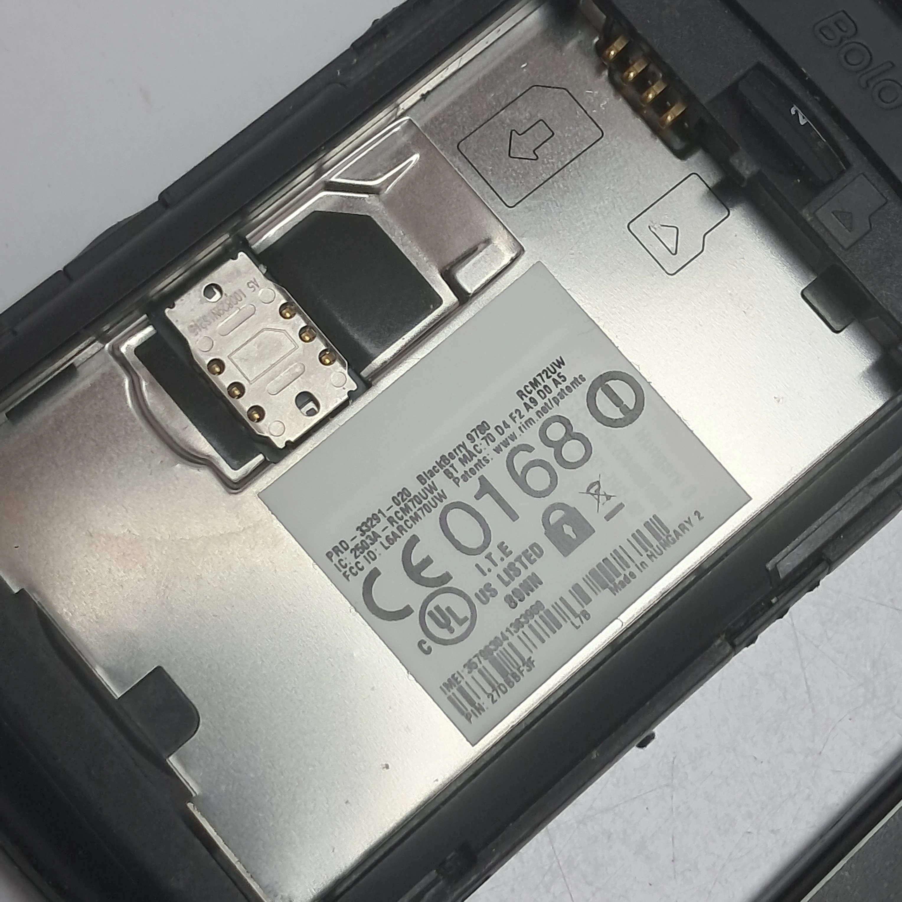 telefon-blackberry-9780-przekatna-ekranu-244