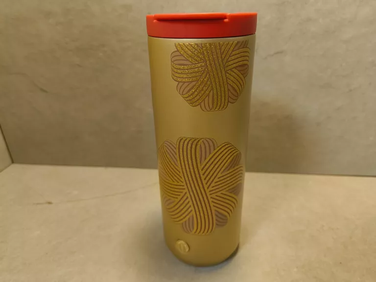 kubek-starbucks-zloty-we-wzory-gwiazdy-osiedle-niepodleglosci-1-krakow