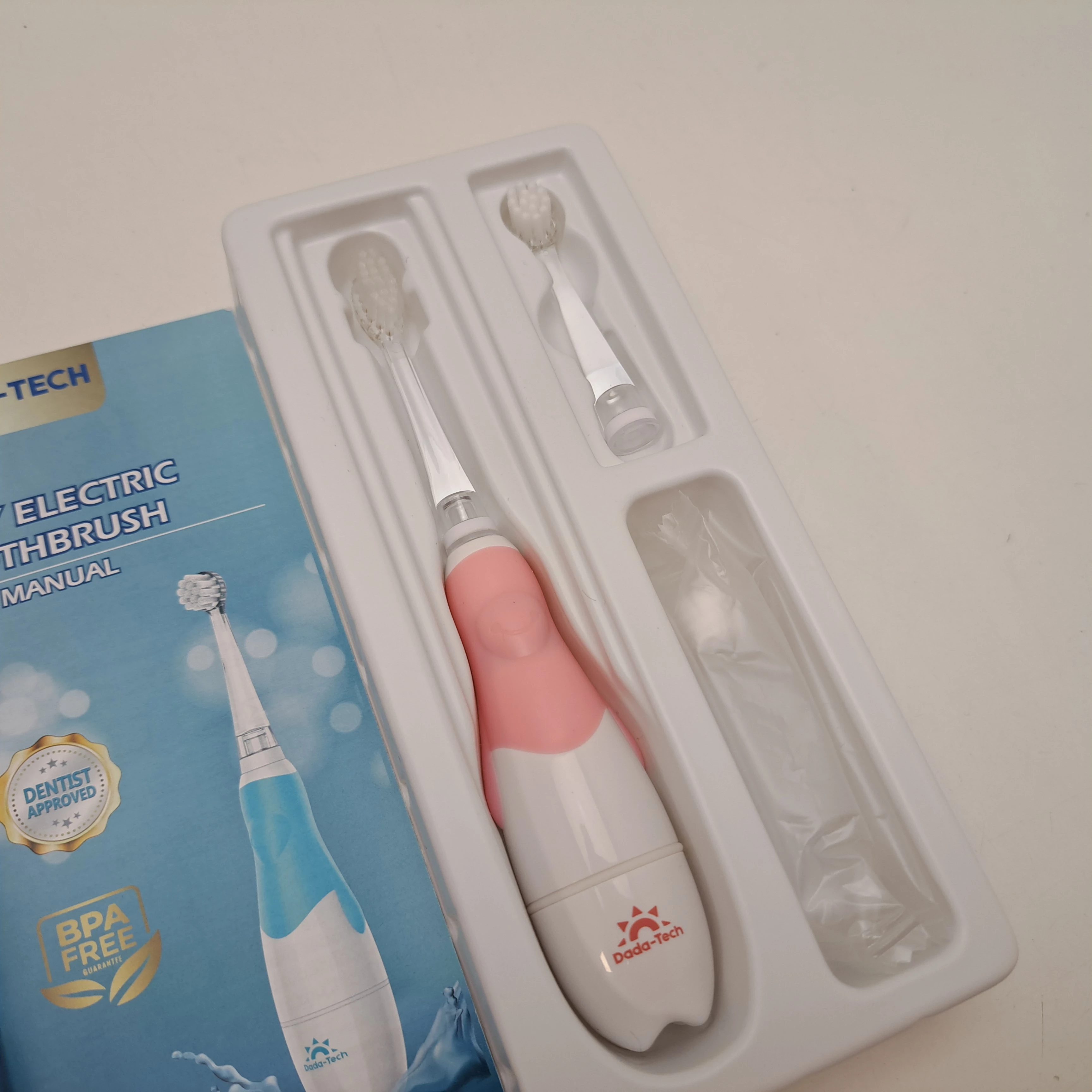 szczoteczka-elektryczna-dla-dzieci-dadatech-pingwin-ean-gtin-651818431632