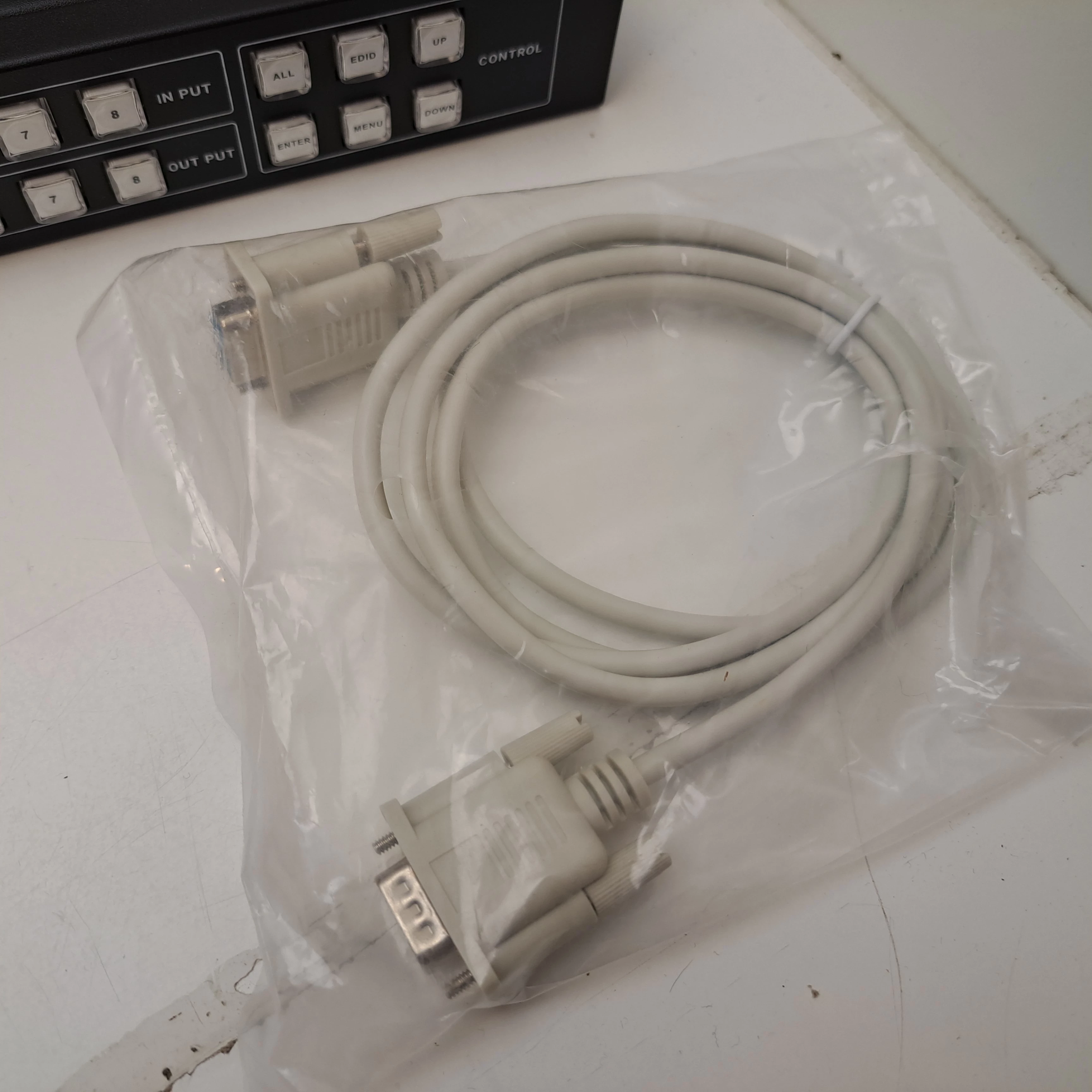 rozdzielacz-hdmi-2x8-4k-liczba-portow-8