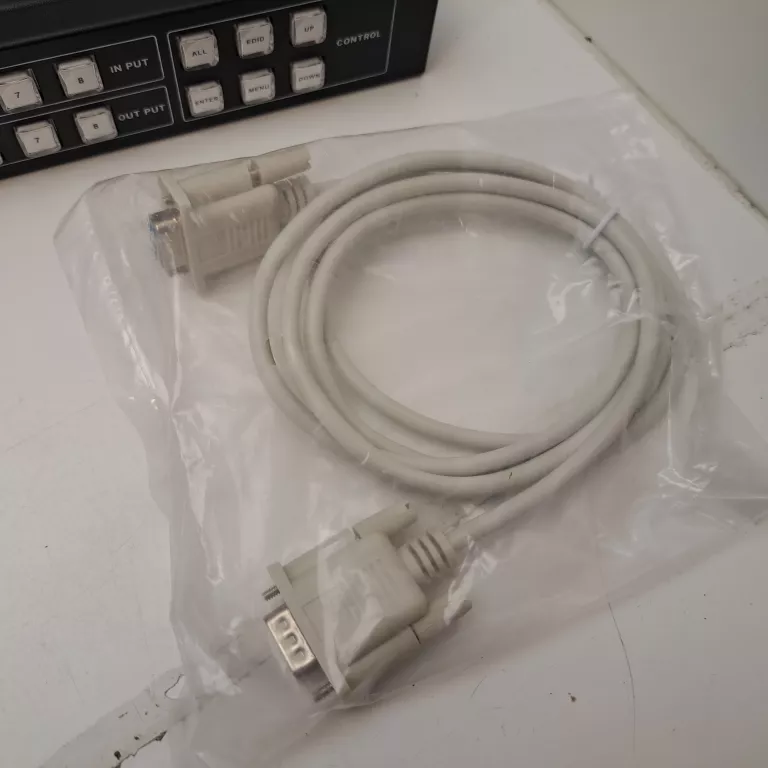 rozdzielacz-hdmi-2x8-4k-liczba-portow-8