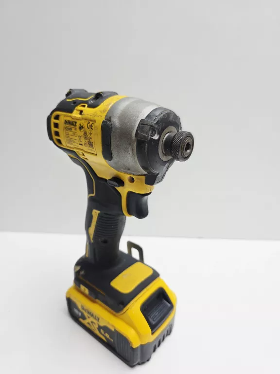 dewalt-dcf809-zakretarka-2xaku-lad-walizka-stan-11323-2