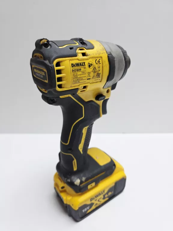 dewalt-dcf809-zakretarka-2xaku-lad-walizka-zasilanie-209202-1769478