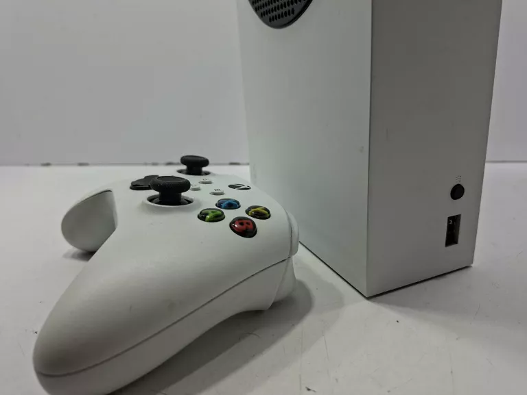 konsola-xbox-series-s-1-pad-kod-producenta-rrs-00034