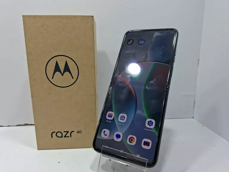 telefon-notorola-razr-40-bielska-45-plock