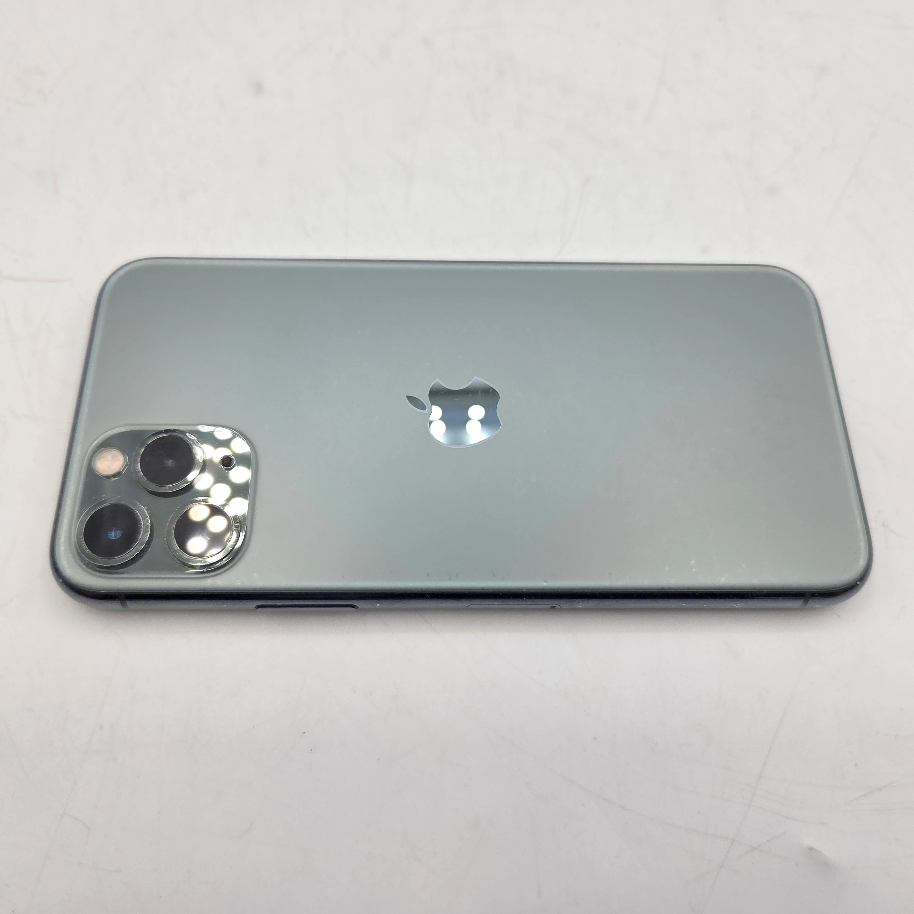 telefon-iphone-11-pro-256gb-76-opis-kod-producenta-mwc62pma