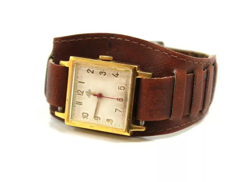 zegarek-nareczny-lucz-marszalkowska-60-warszawa