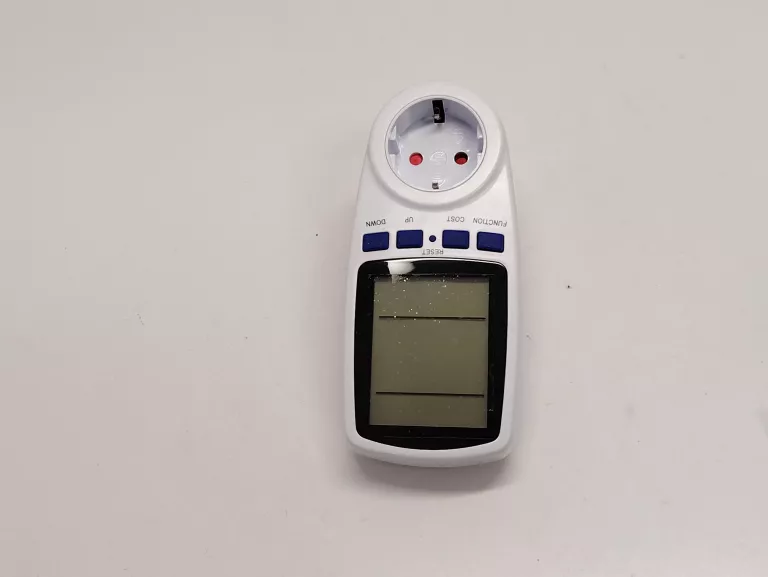 inteligentne-gniazdo-do-pomiaru-zuzycia-energii-watomierz-boh-warszawy-69-bartoszyce