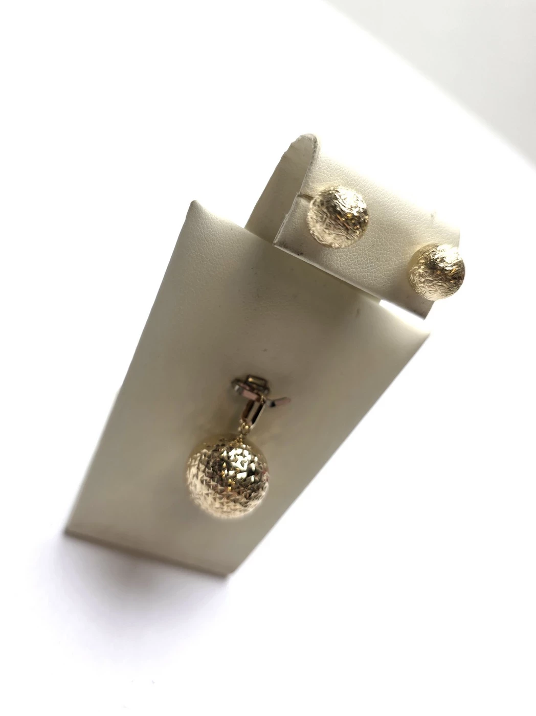 zloty-komplet-kolczyki-kulki-i-zawieszka-585-352g-stan-11323-2