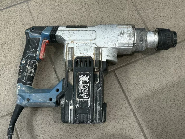 mlotowiertarka-erbauer-erh1500-21w29-00037-walizka-energia-udaru-500