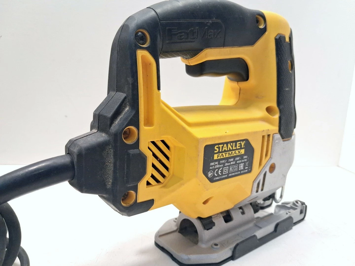 wyrzynarka-stanley-fme340-710w-w-walizce-maksymalna-moc-71000