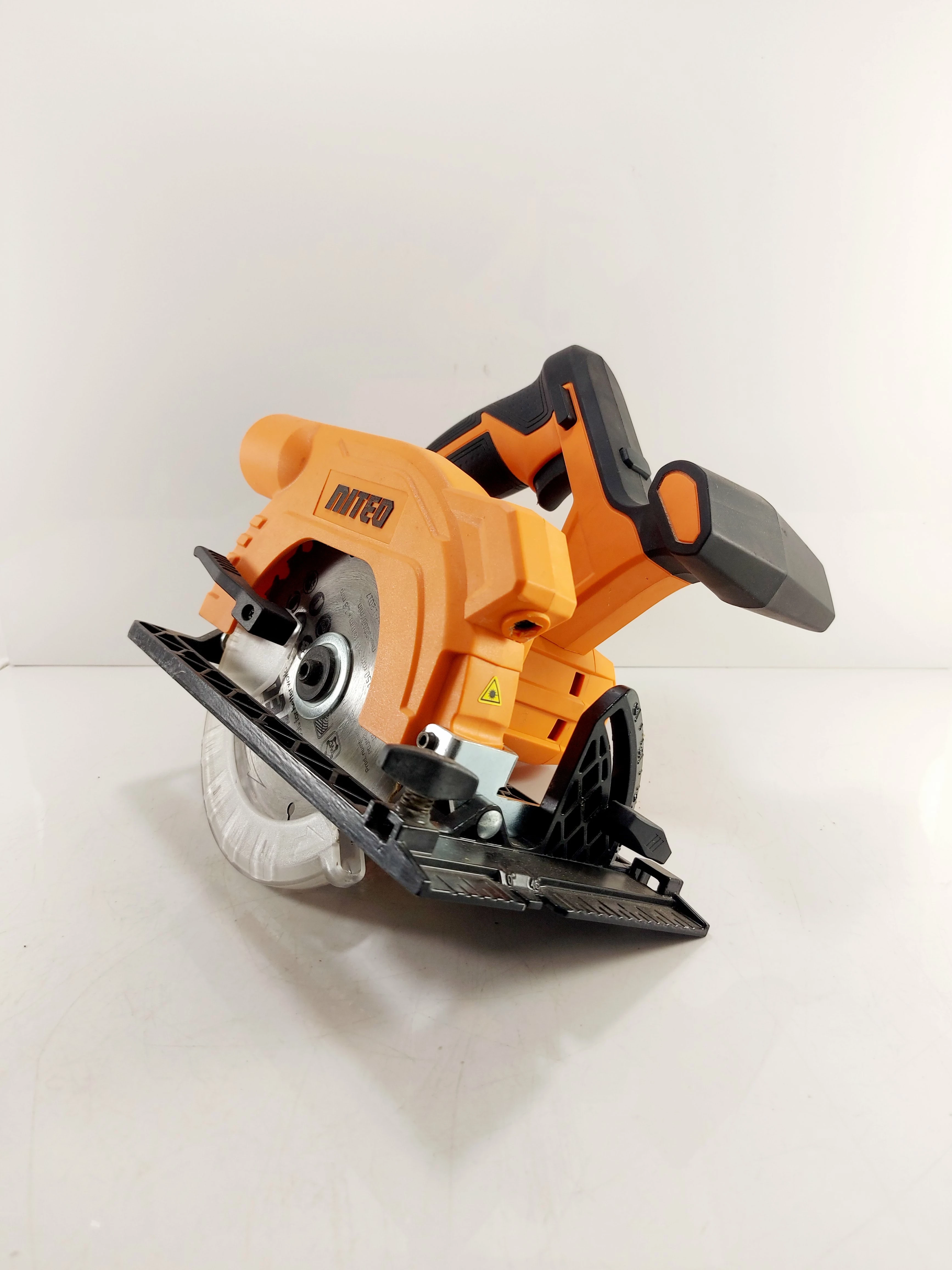 pilarka-tarczowa-niteo-pojm250254-20v-150mm-ean-gtin-5905118073418