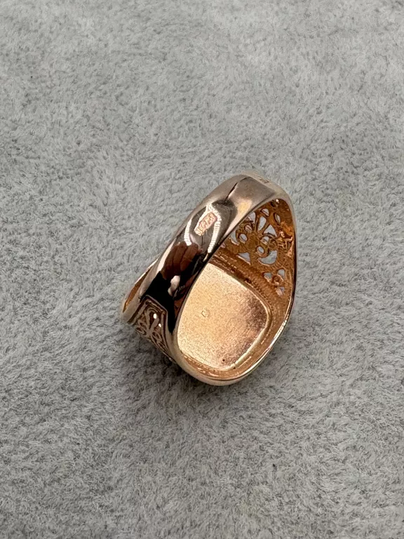 precyzyjnie-wykonany-zloty-sygnet-z-inicjalami-p585-693g-r20-kolor-249512-1647429