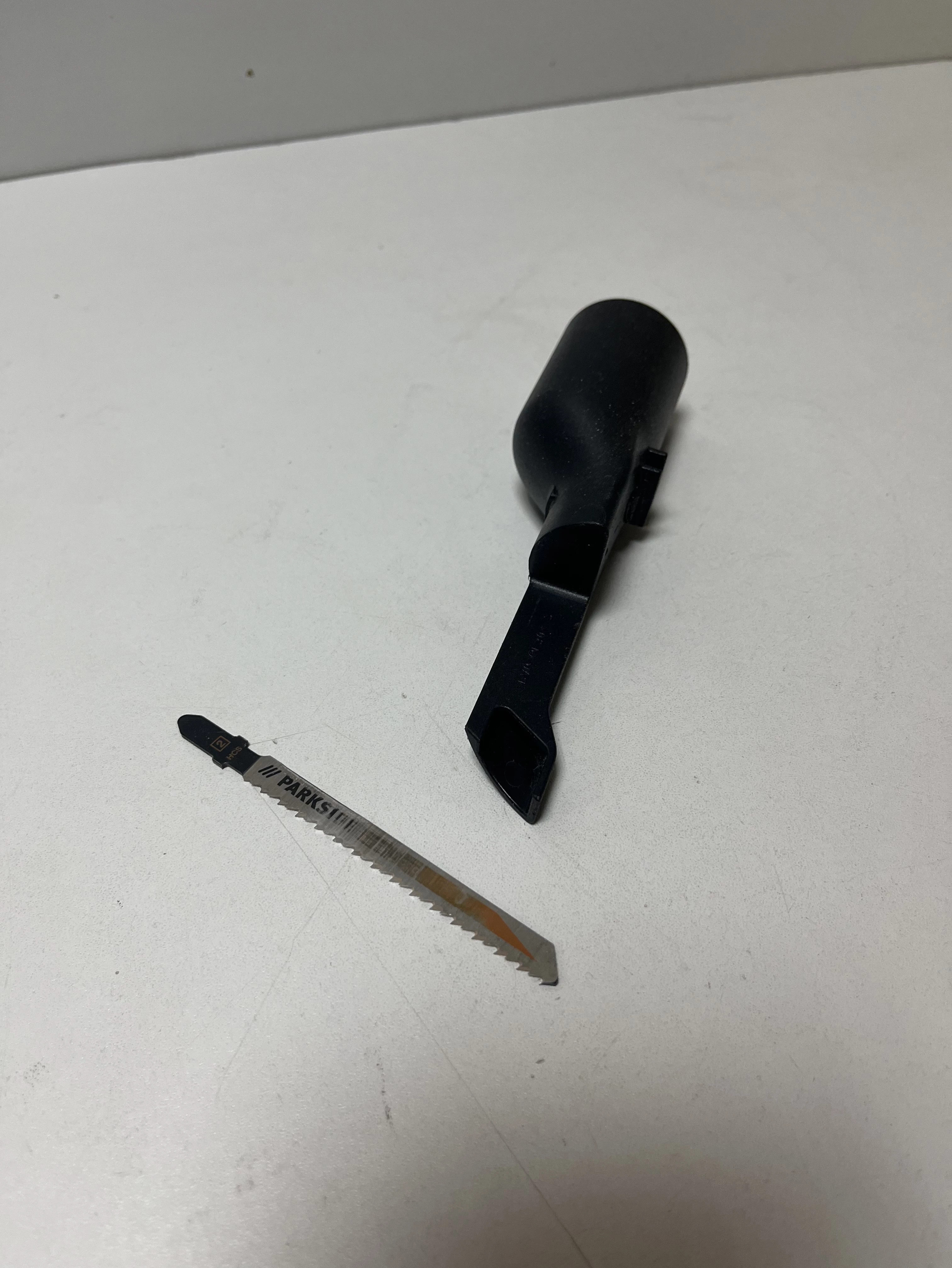 wyrzynarka-ryobi-rjs750-mocowanie-brzeszczotu-205041-222245