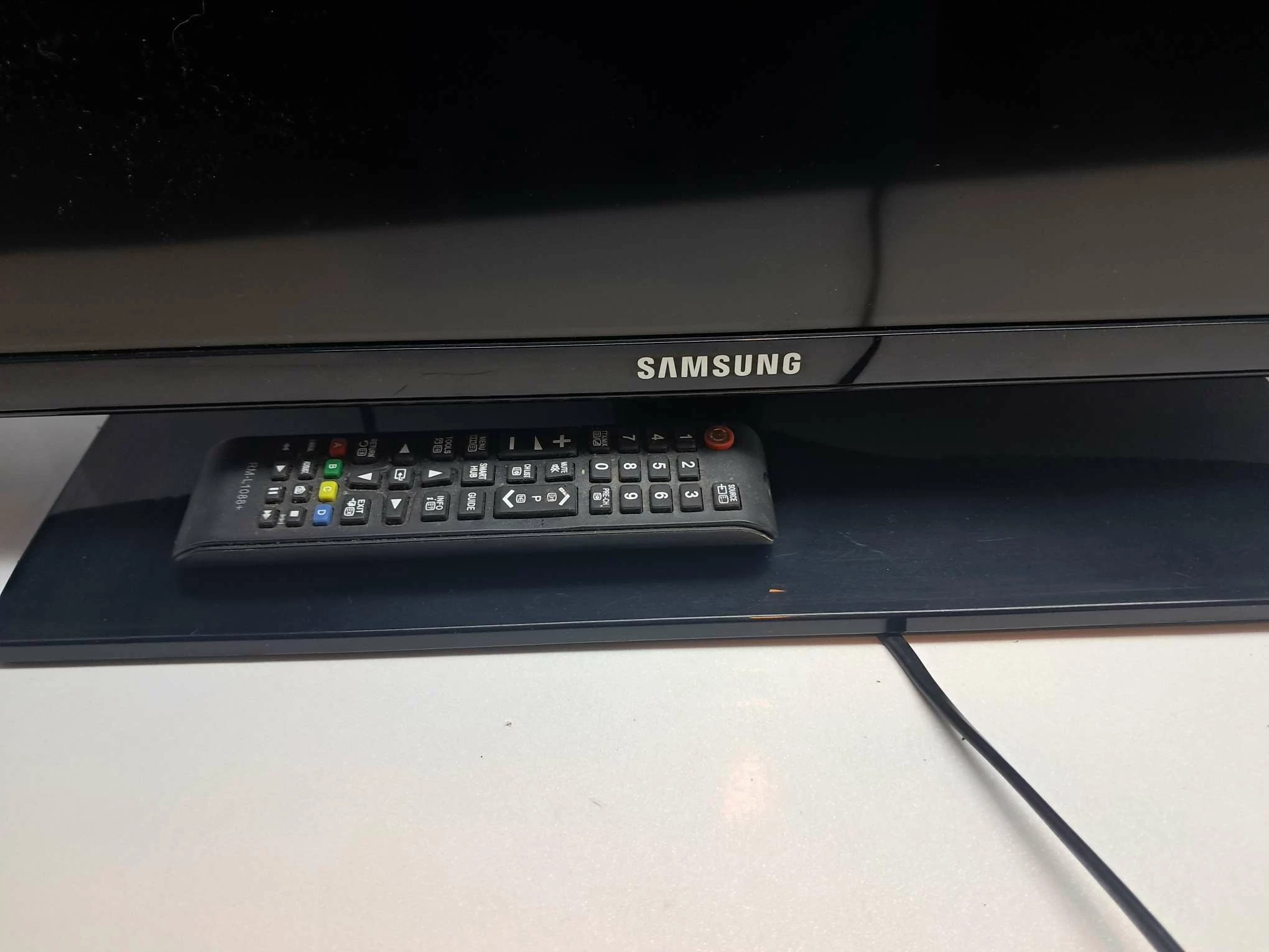 telewizor-samsung-ue32eh40000-pilot-ean-gtin-8806071885438