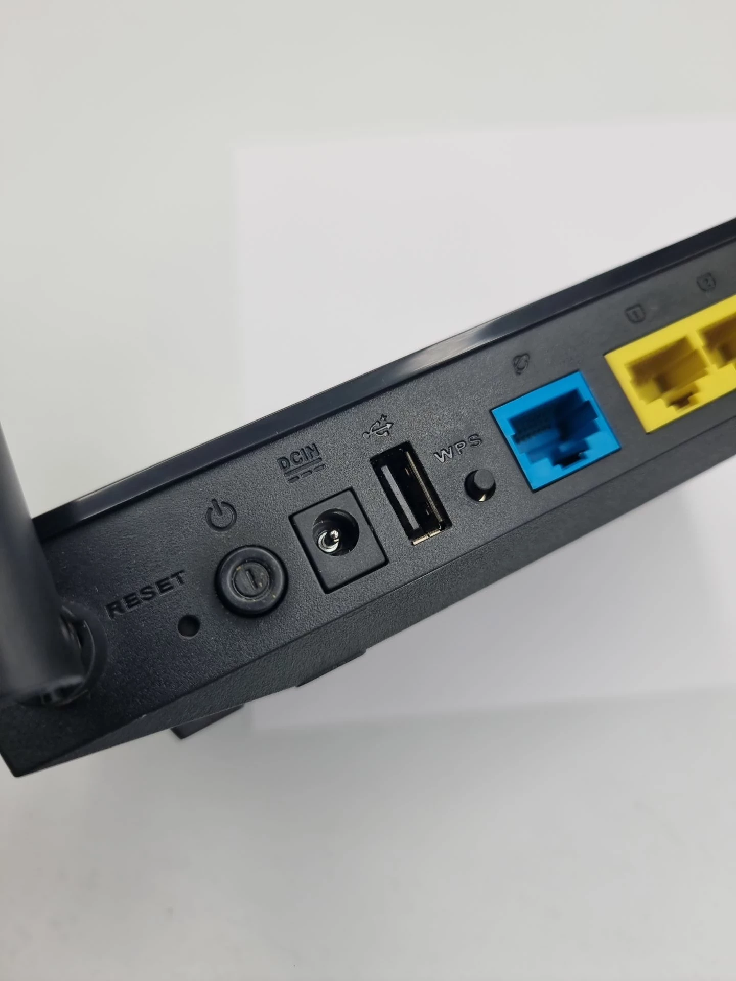 router-asus-rt-ac51u-24-5-ghz-stan-11323-2